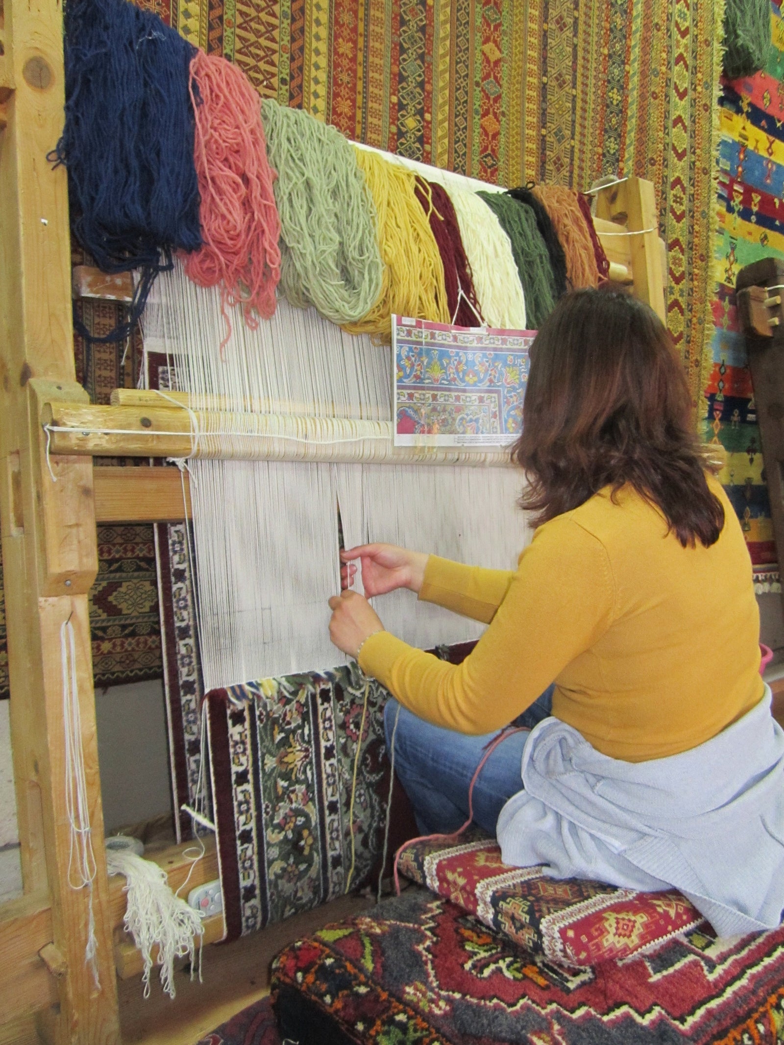 WHY ARE TURKISH, ORIENTAL AND ORIENTAL RUGS SO EXPENSIVE?