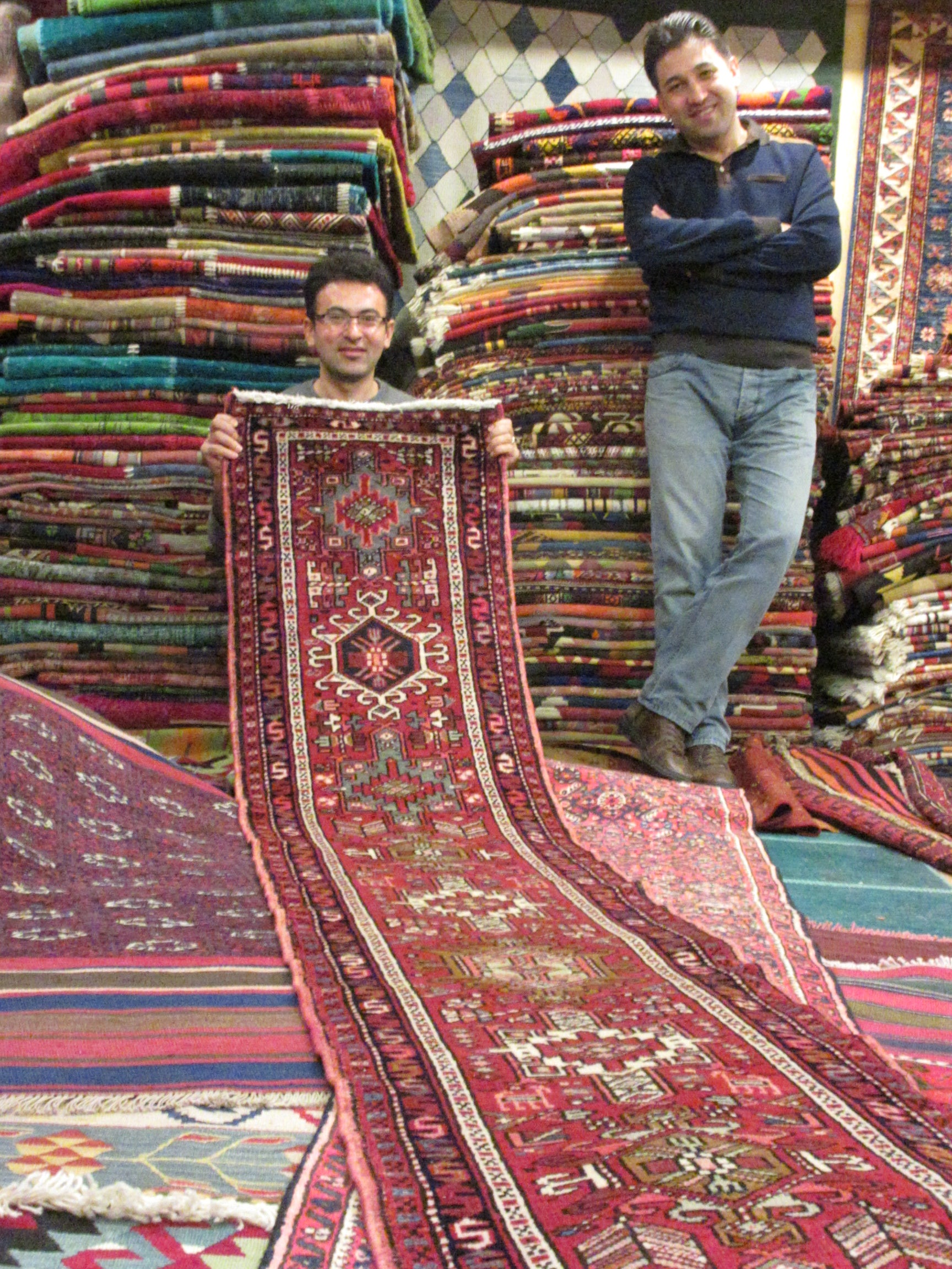 ESTABLISHNG THE AGE AND ORGIN OF ORIENTAL RUGS