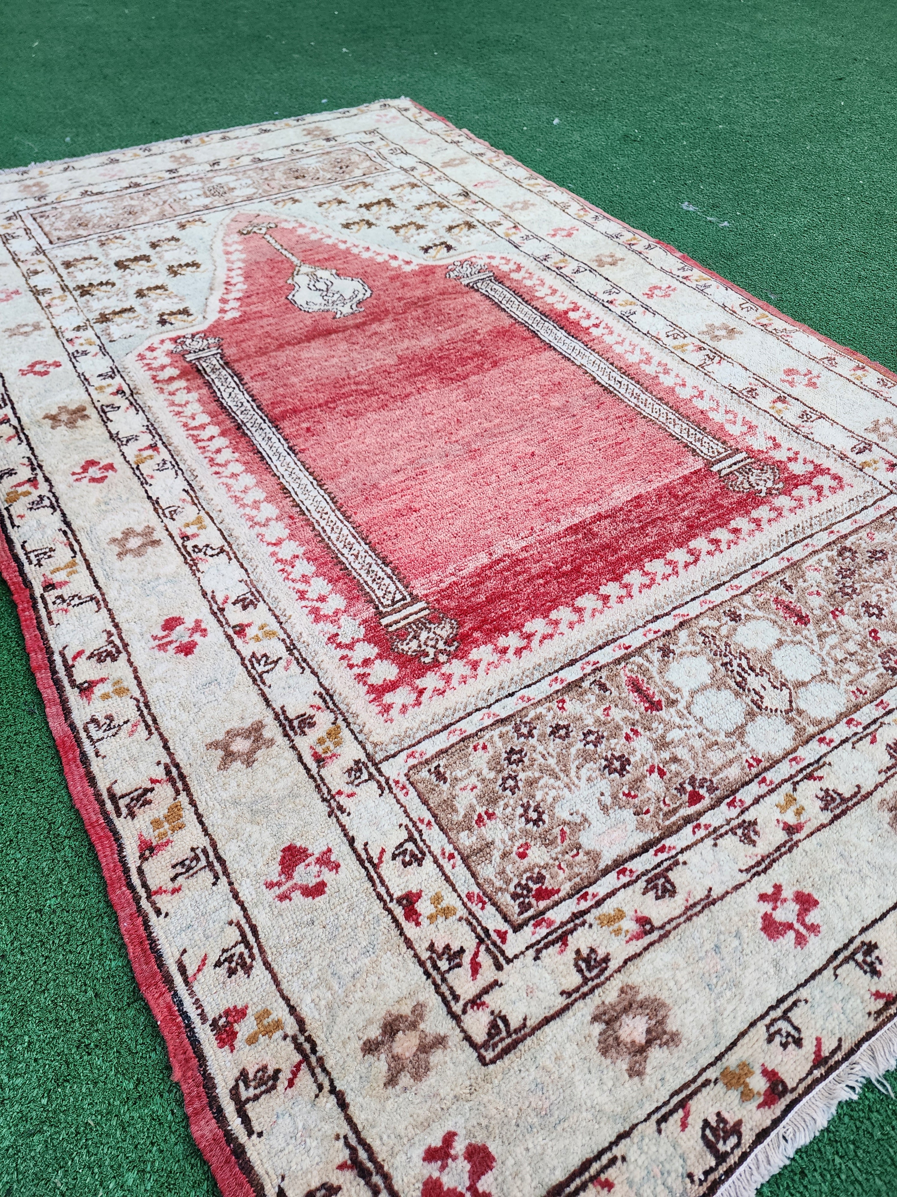 Antique Cappadocia Turkish Rug 5'5'' x 3'3'' Softly Coloured Prayer Style Rug