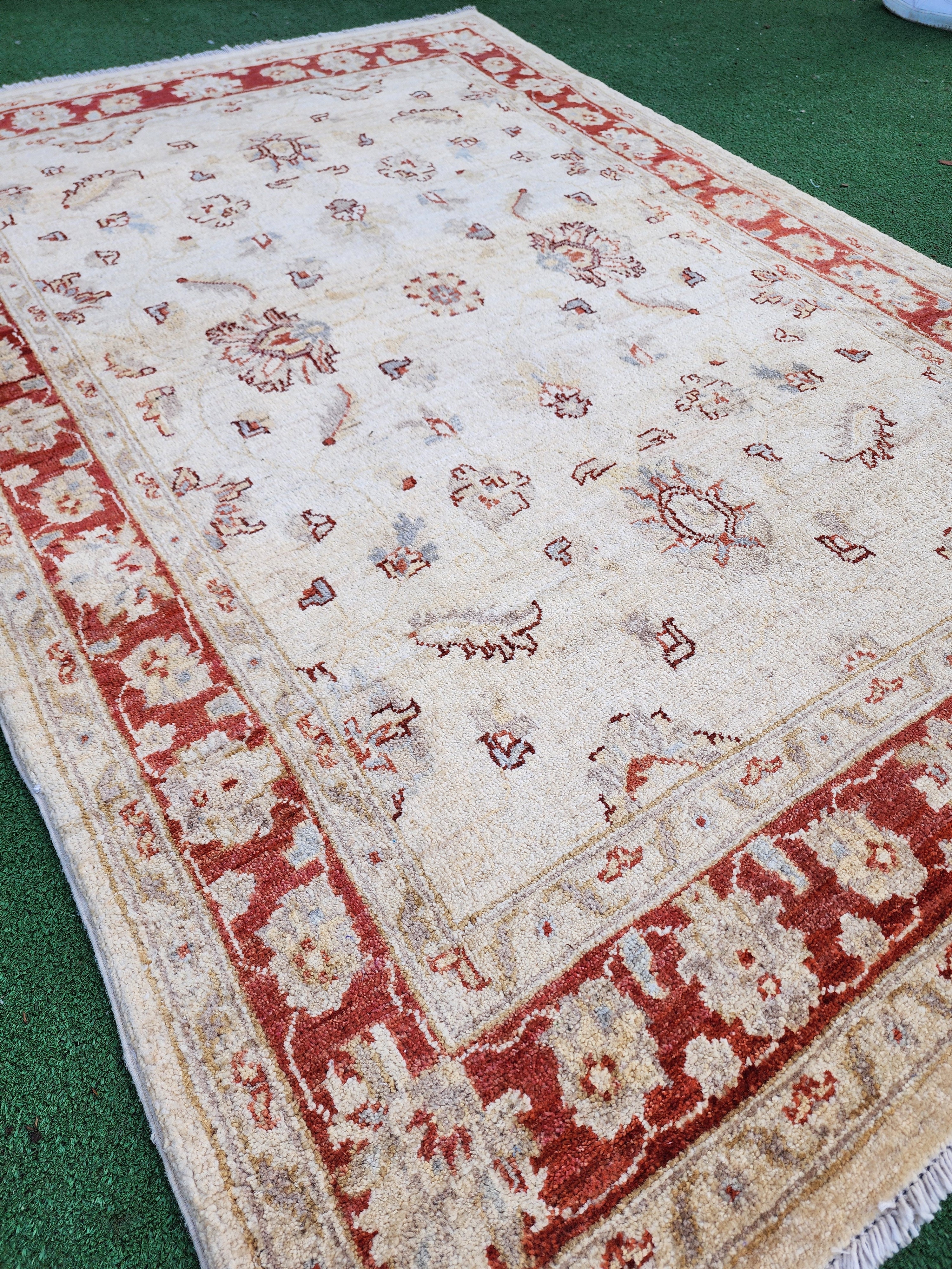 Turkish Oushak Rug 6 ft x 4 ft Red and Beige Fie Wool Rug