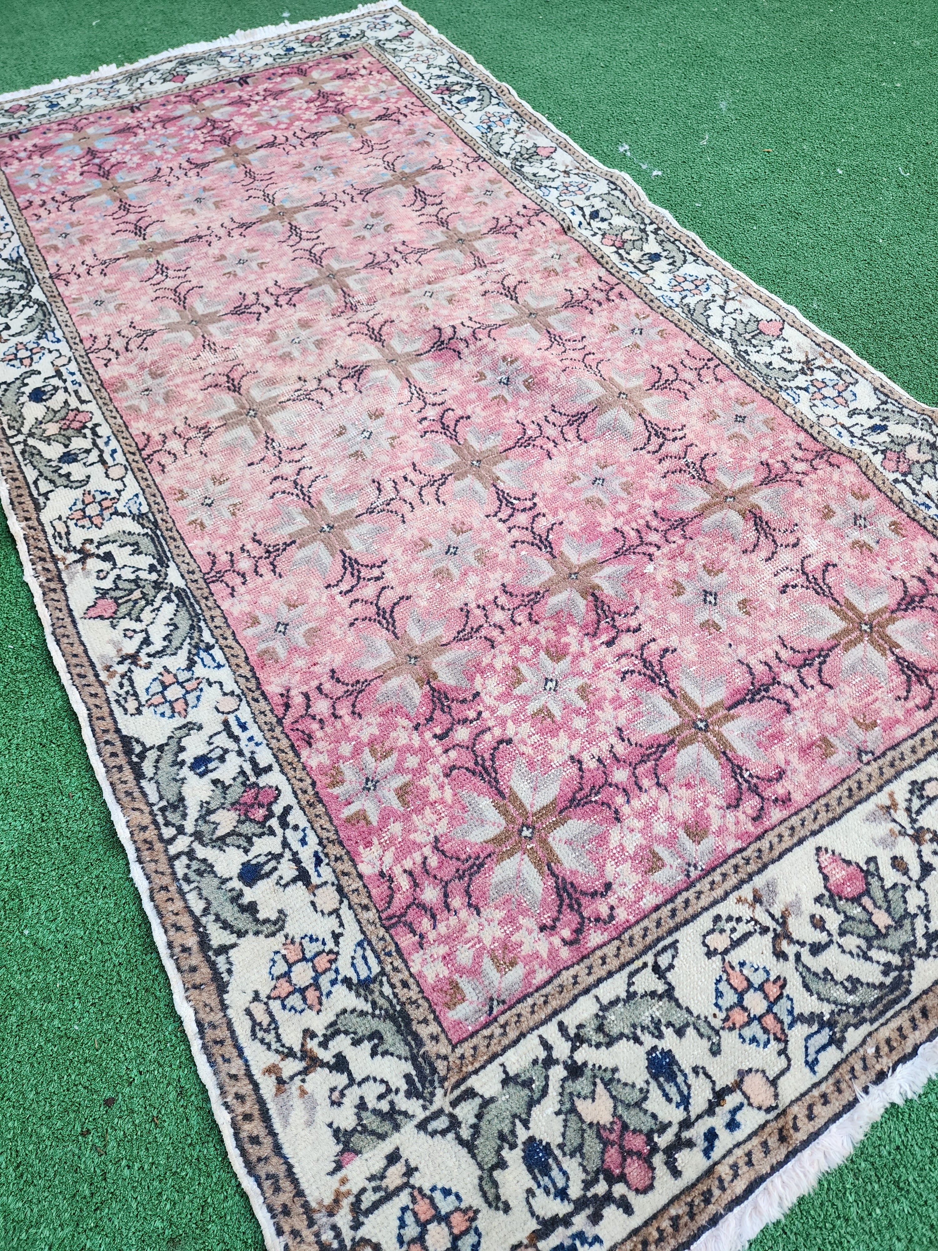 Vintage Kayseri Turkish Rug 5'7" x 2'9"