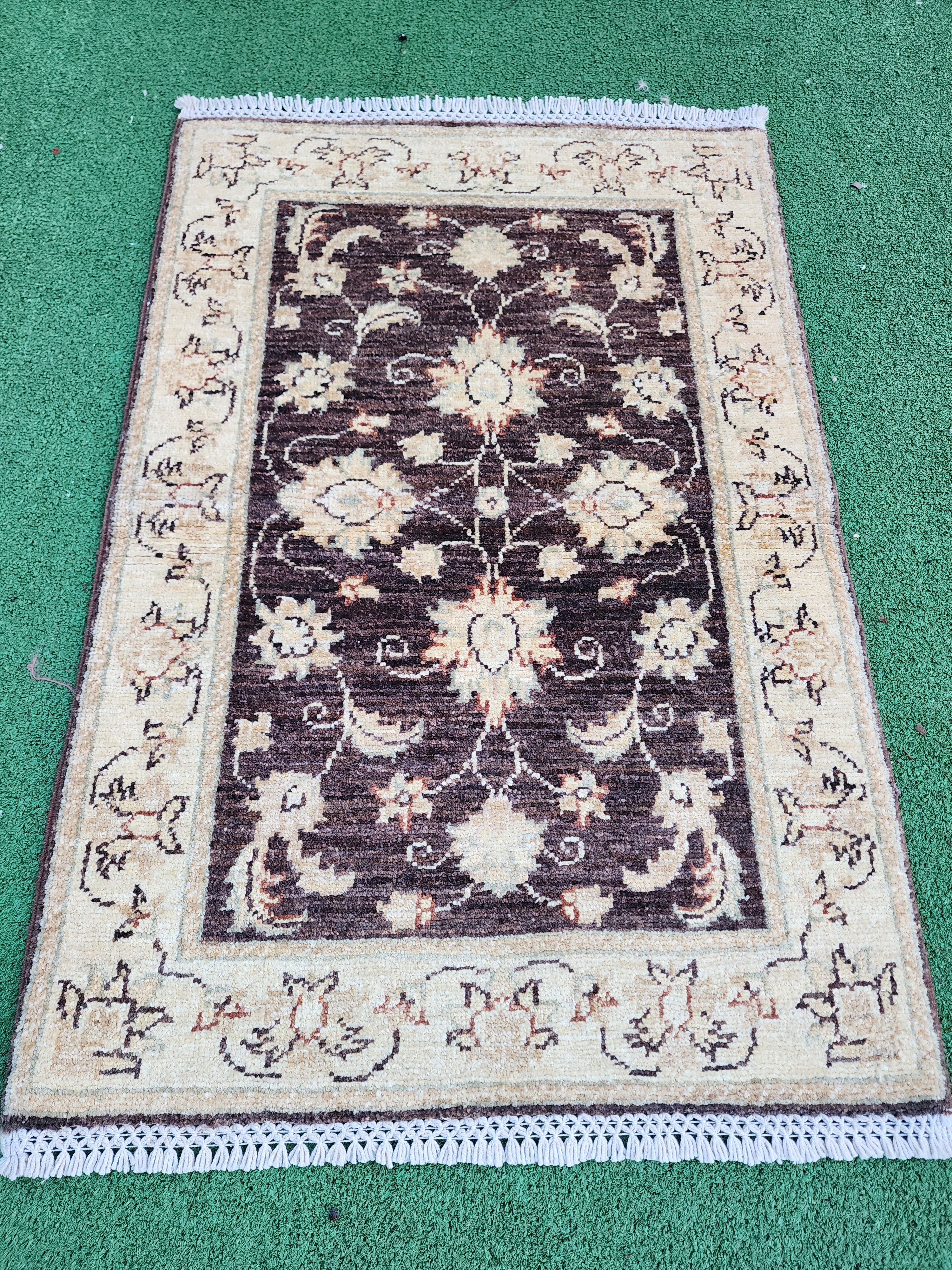 Tapis turc Oushak marron et beige 2'9''x''2''