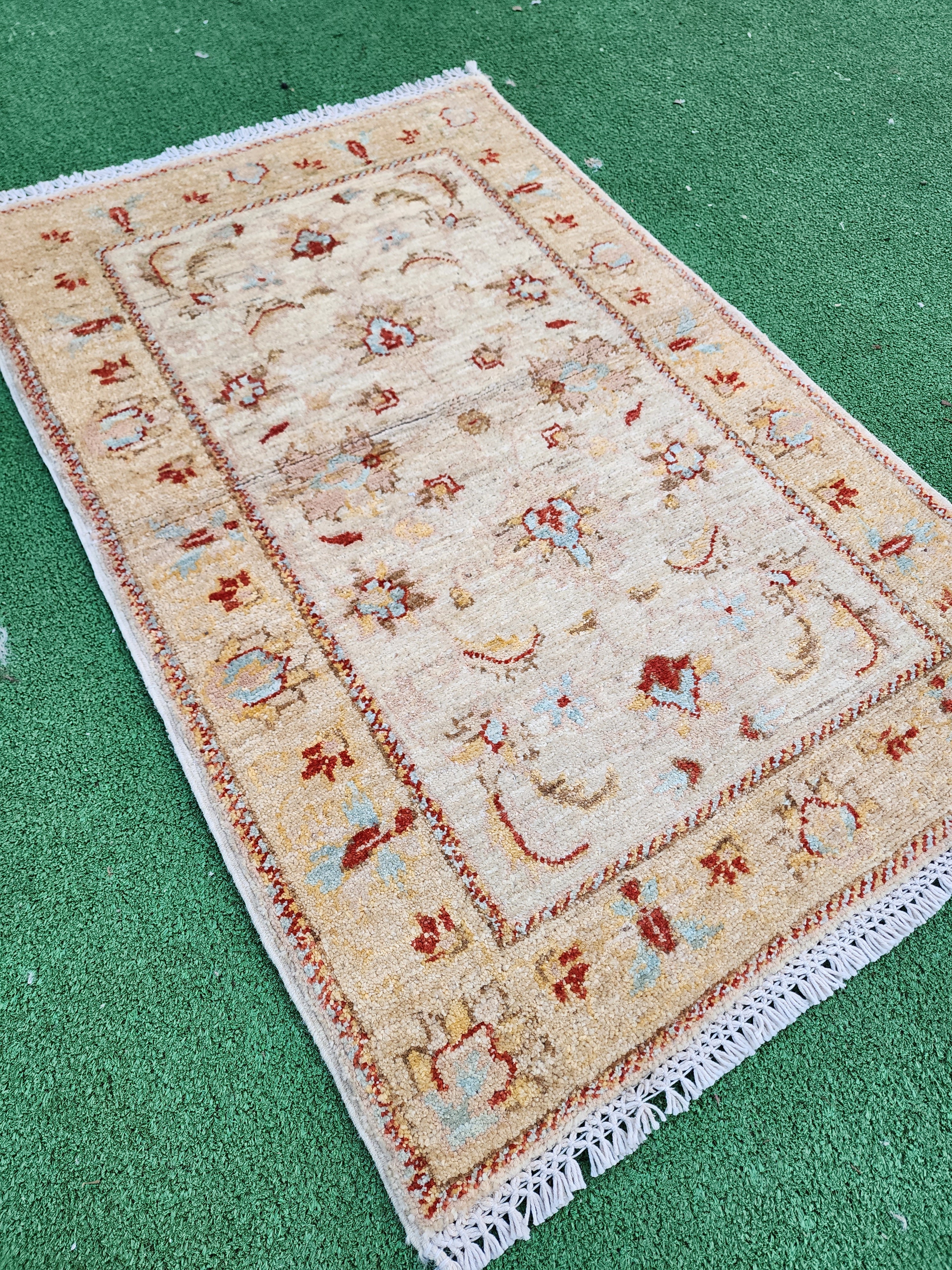 Alfombra turca Oushak beige y roja de 3'4'' x 2'2''