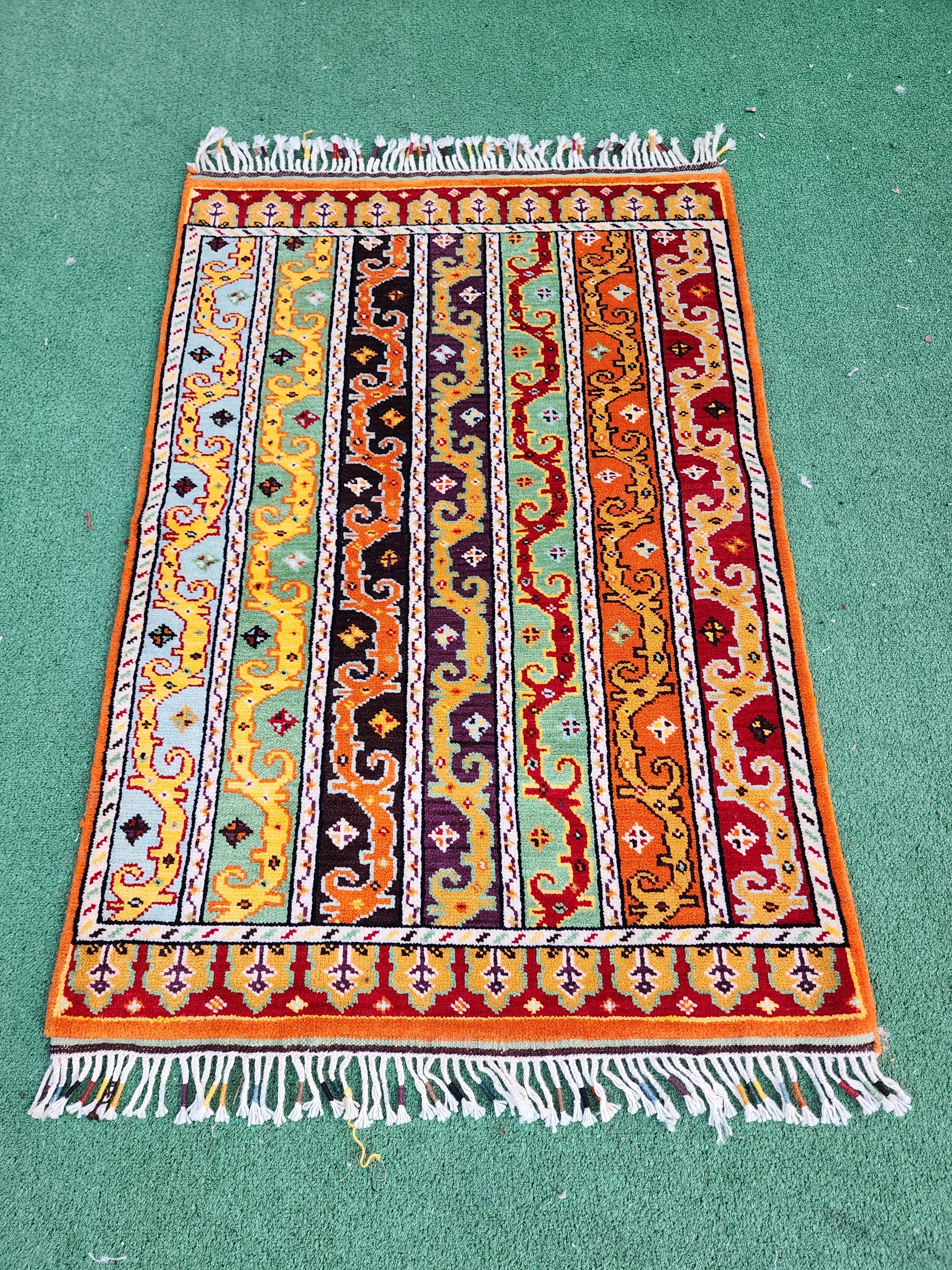 vintage Oushak Wool Small Rug — back view