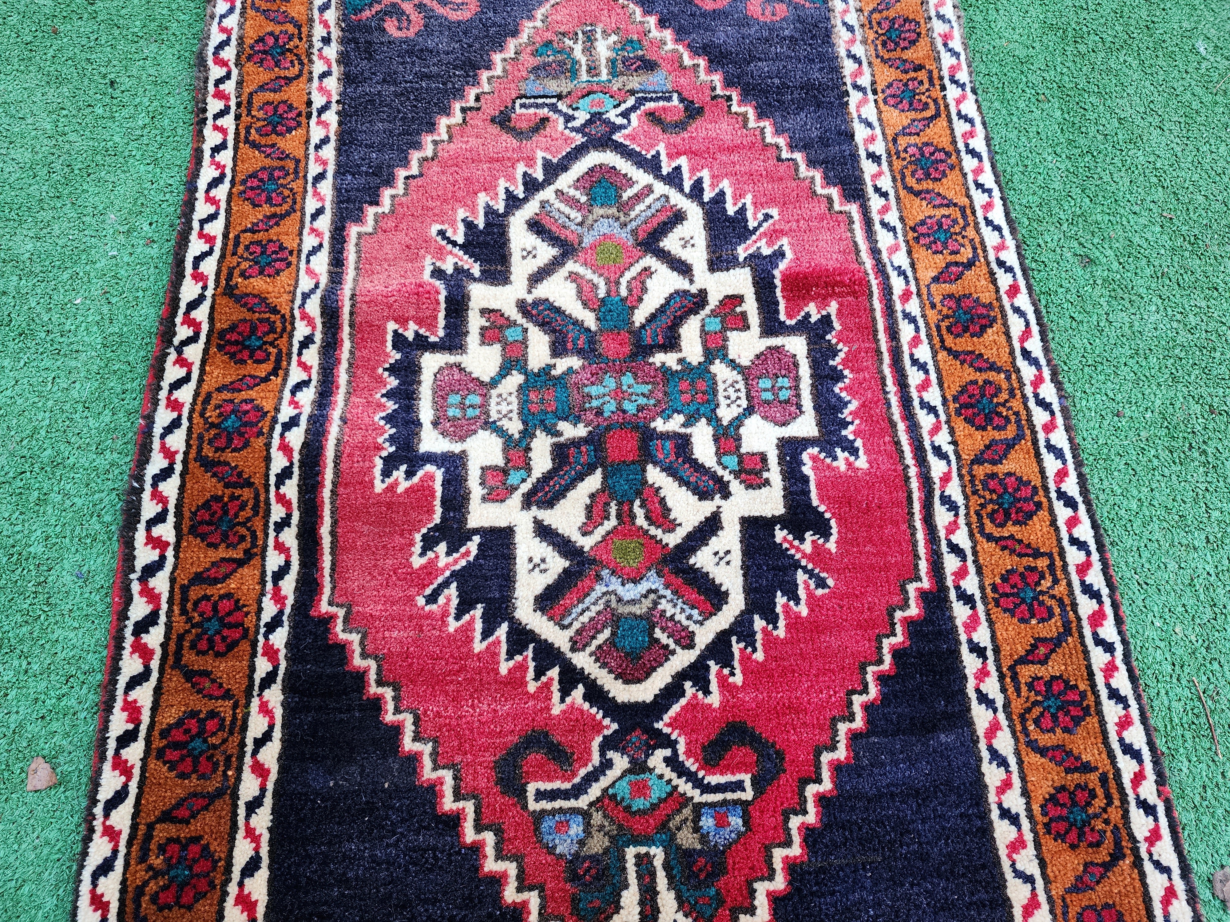 vintage Anatolian Wool Small Rug — pattern close-up