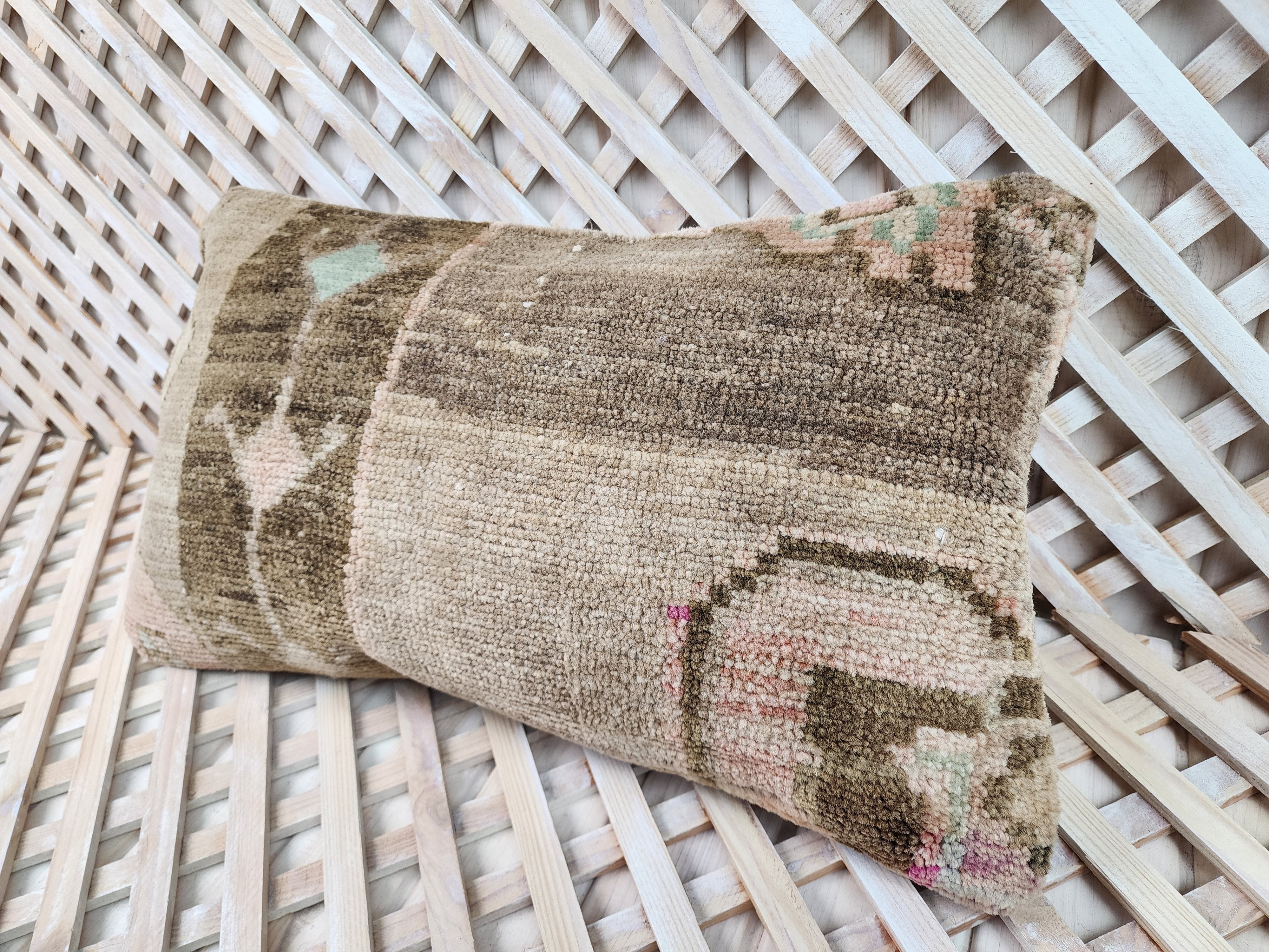 Vintage Carpet Pillow Cover 12x20 inch