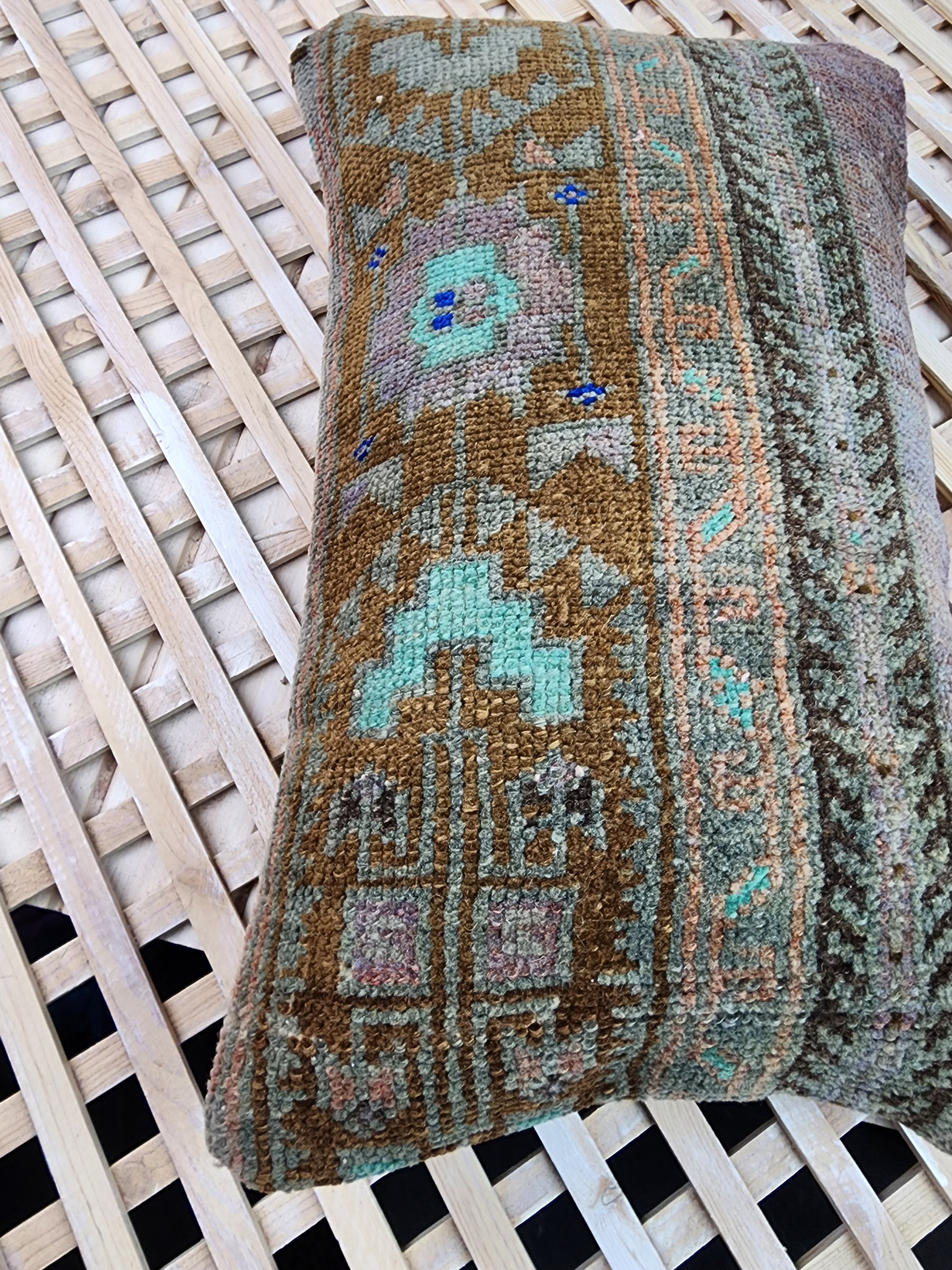 vintage Anatolian Pillow Cover — corner detail