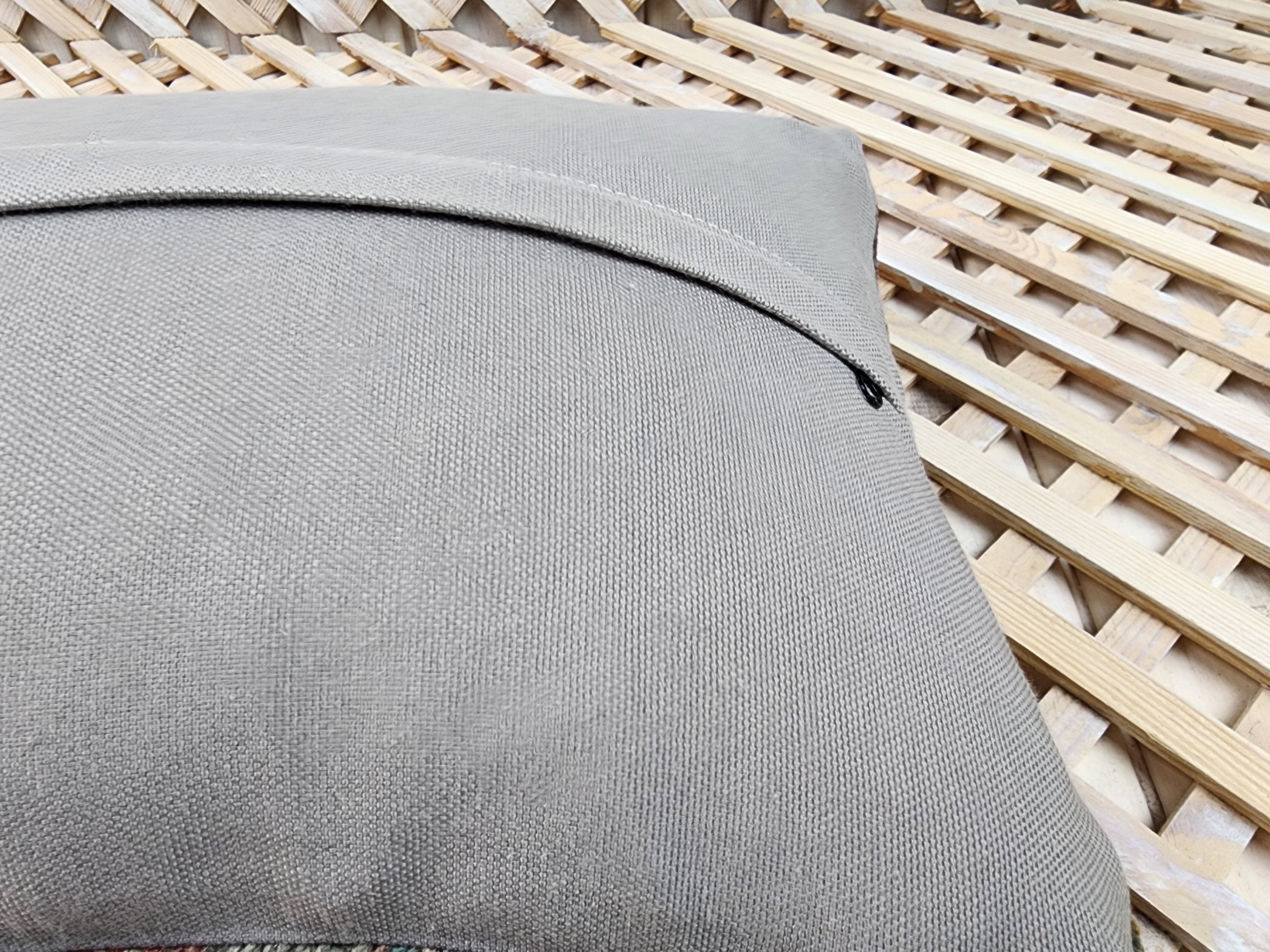 vintage Anatolian Pillow Cover — edge weave