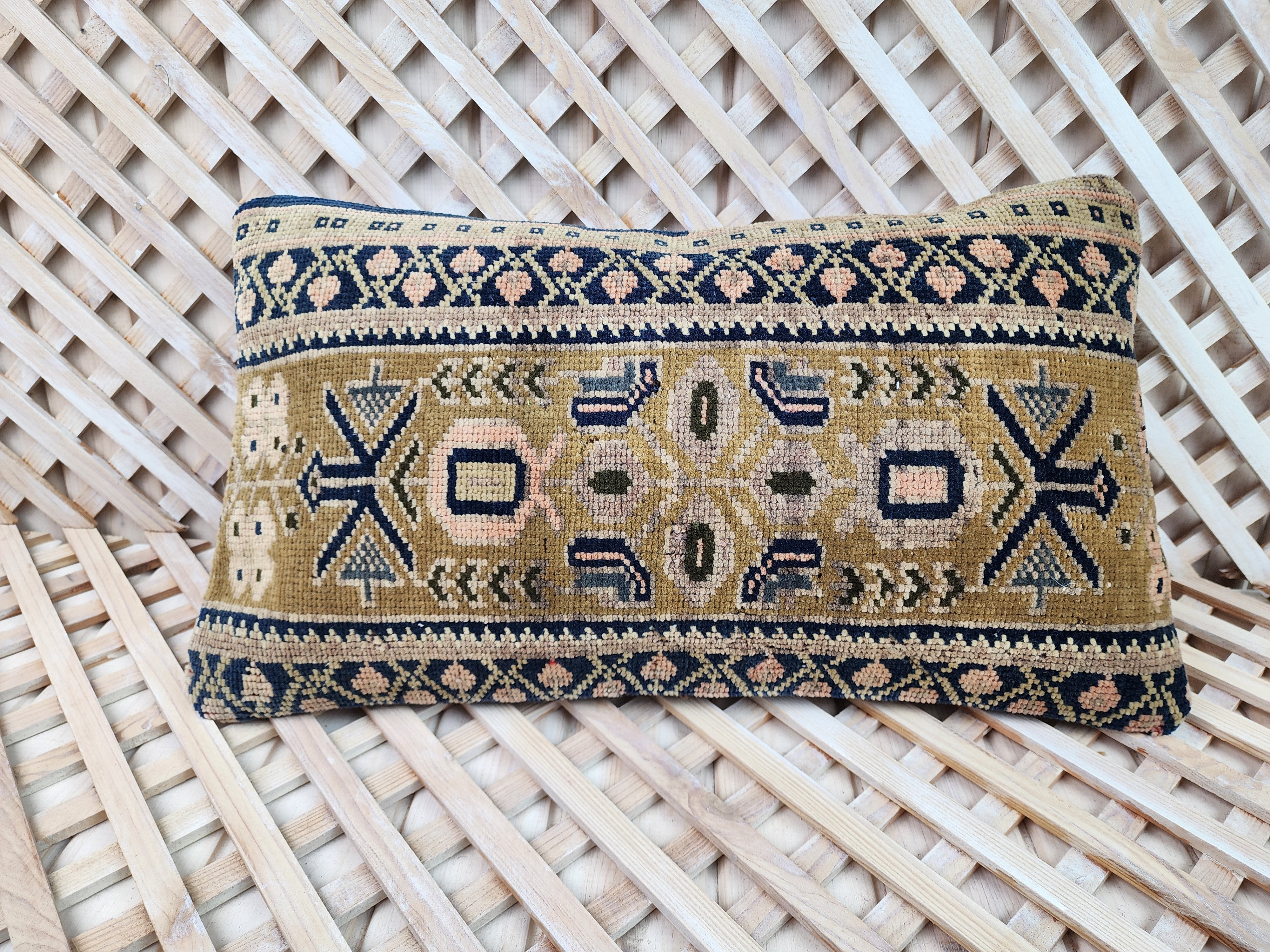 Vintage Carpet Pillow Cover 12x20 inch