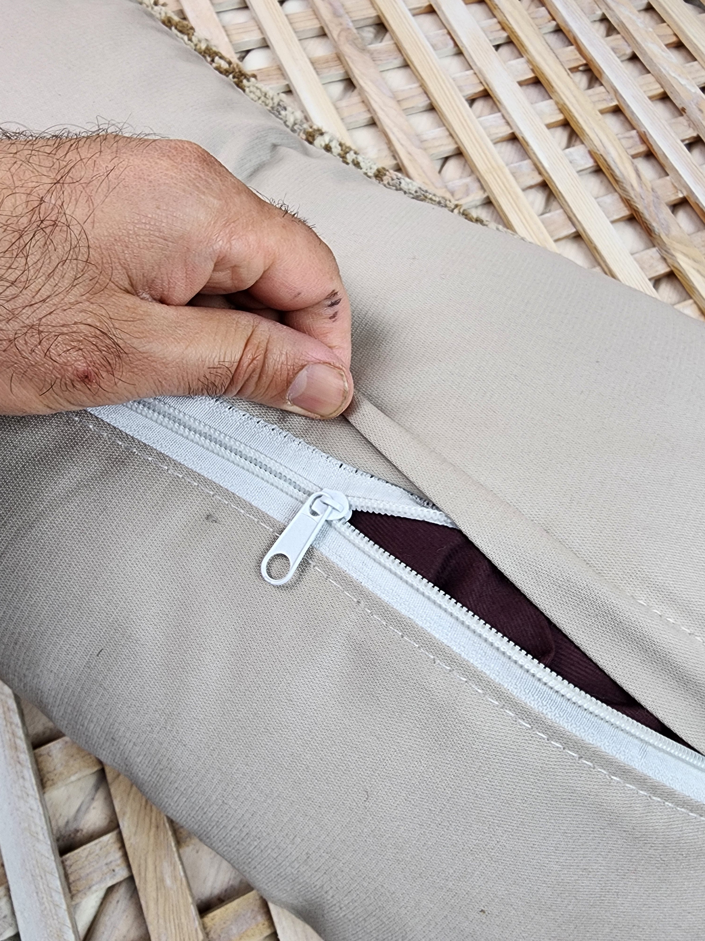 vintage Anatolian Pillow Cover — edge weave