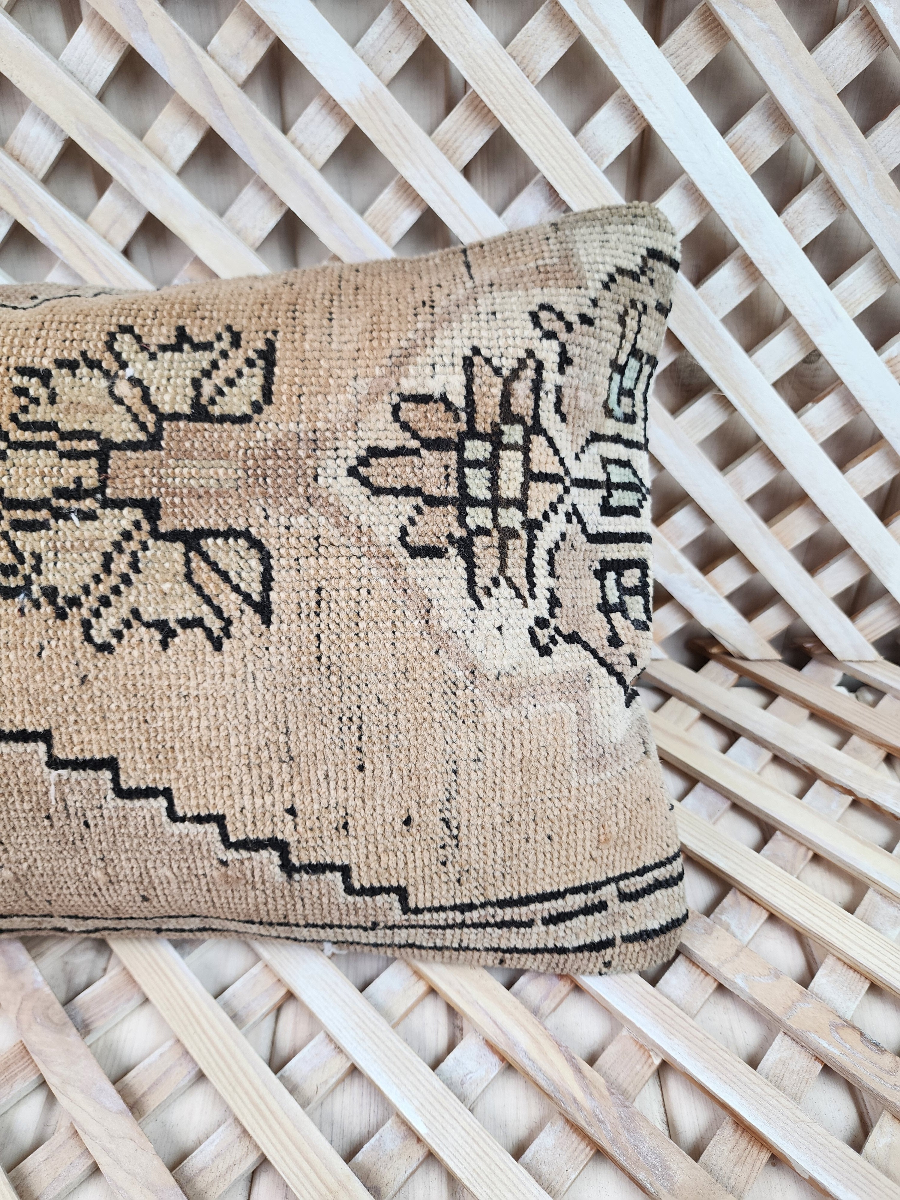vintage Anatolian Pillow Cover — pattern close-up