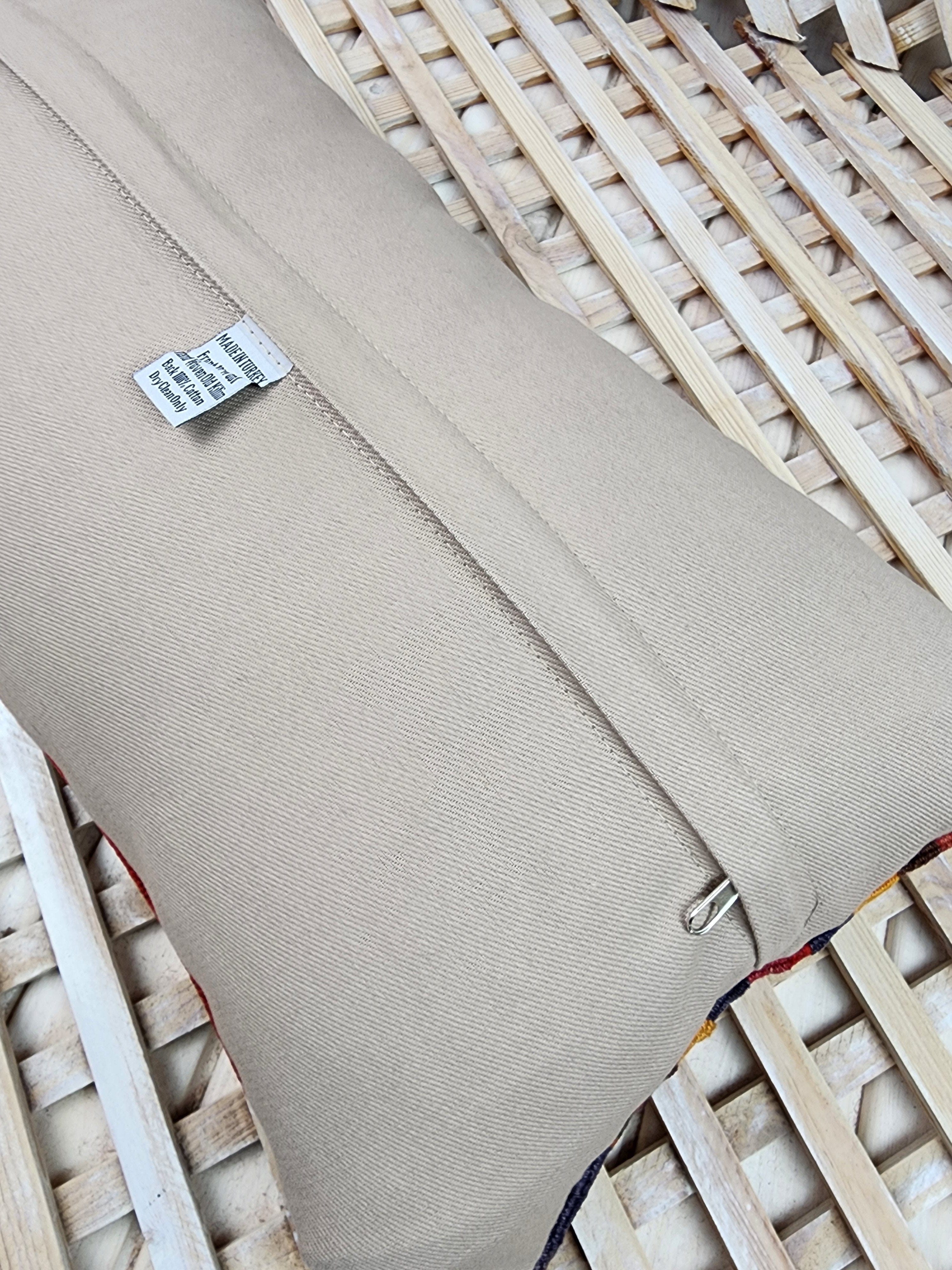 vintage Kilim Pillow Cover — corner detail