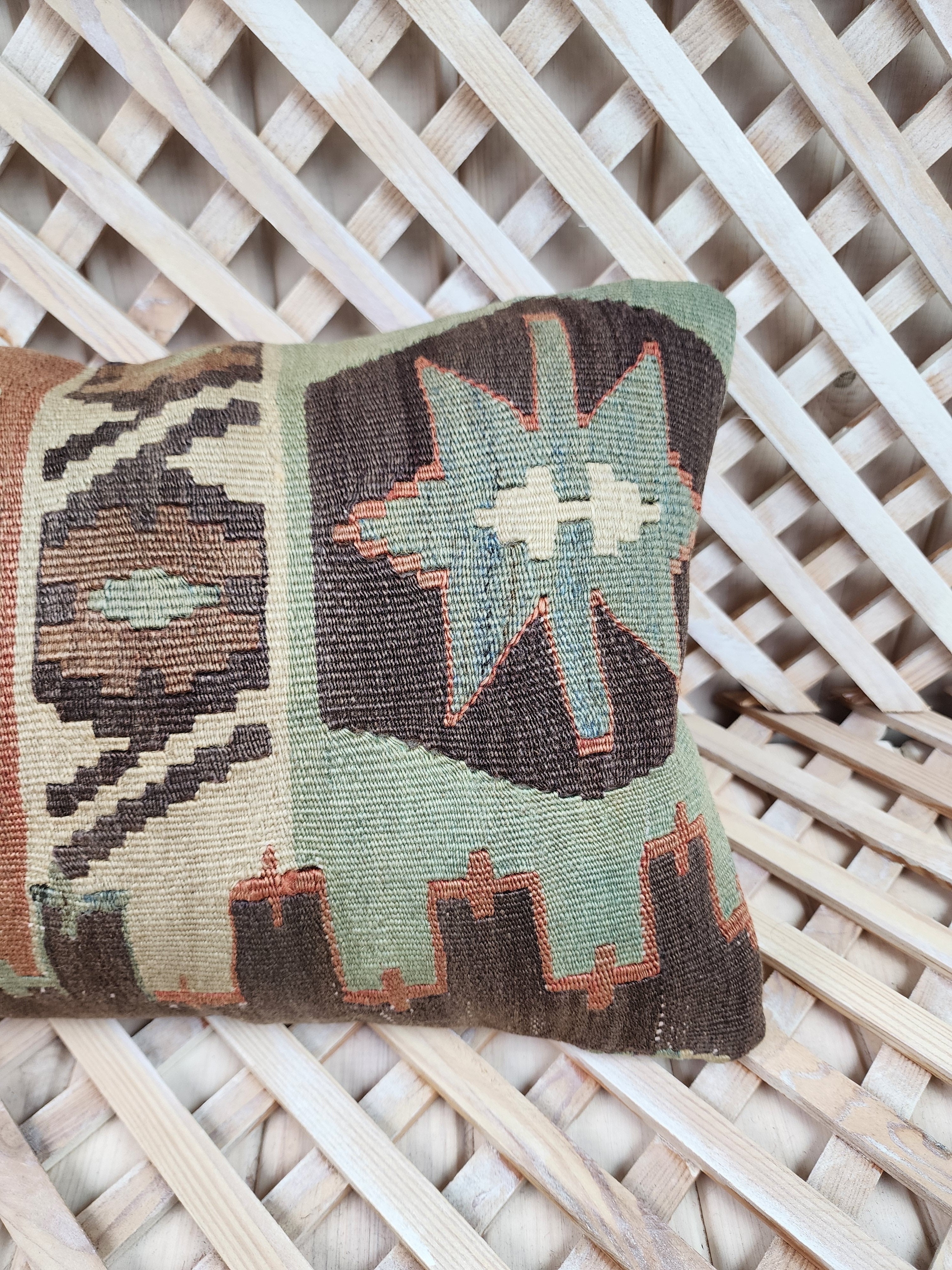 vintage Kilim Pillow Cover — pattern close-up