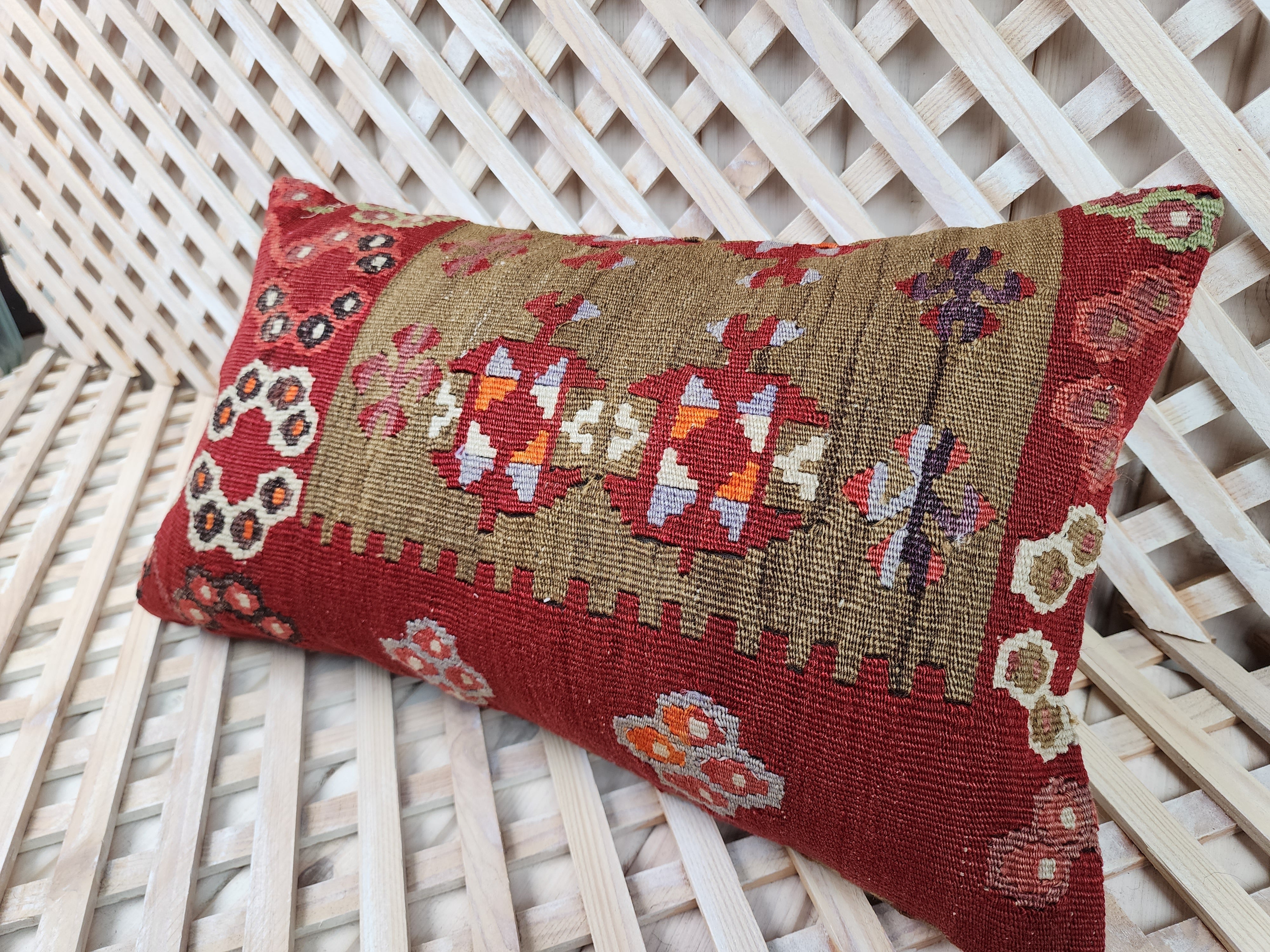 vintage Kilim Pillow Cover — detail texture