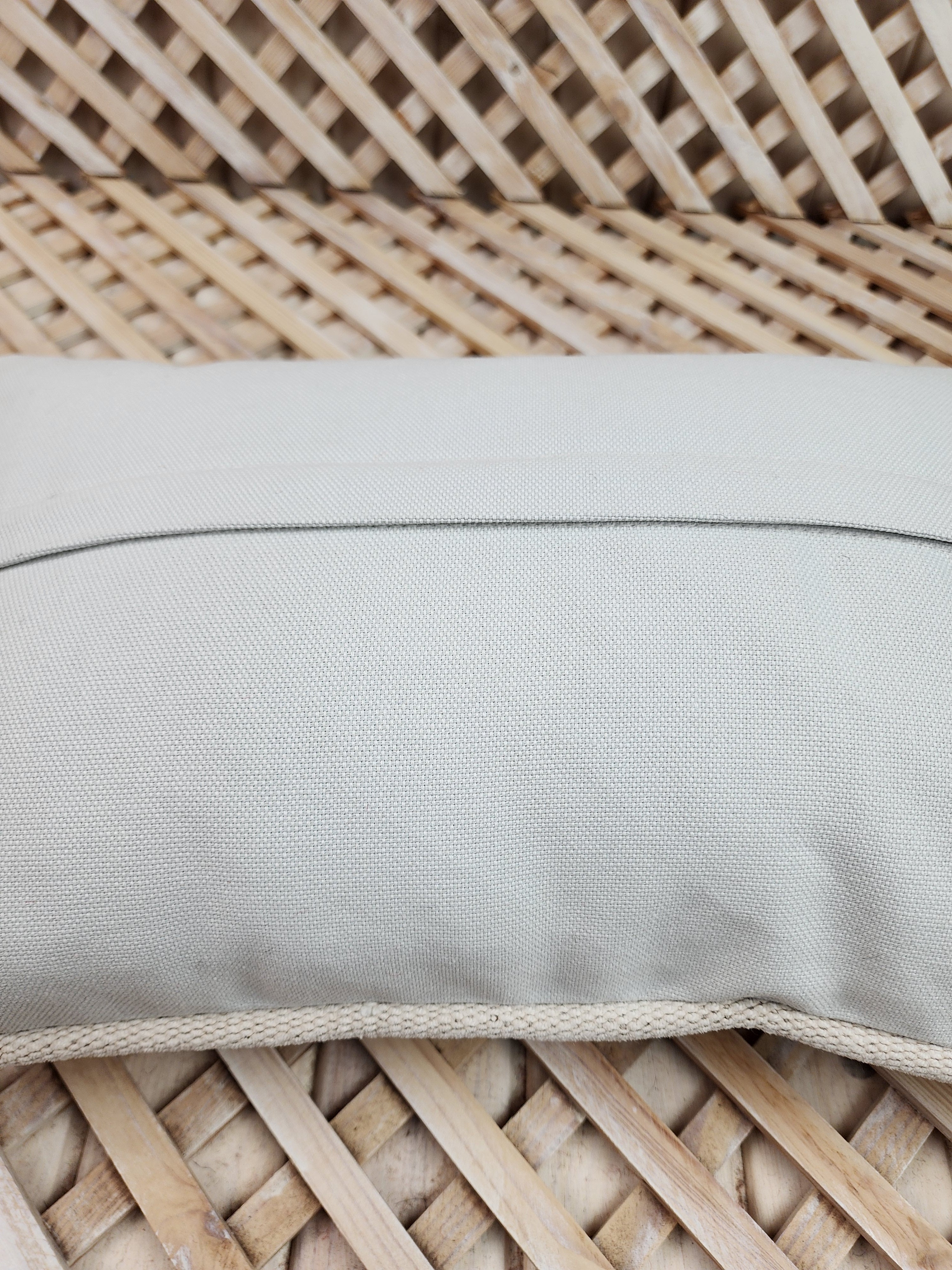 vintage Kilim Pillow Cover — corner detail