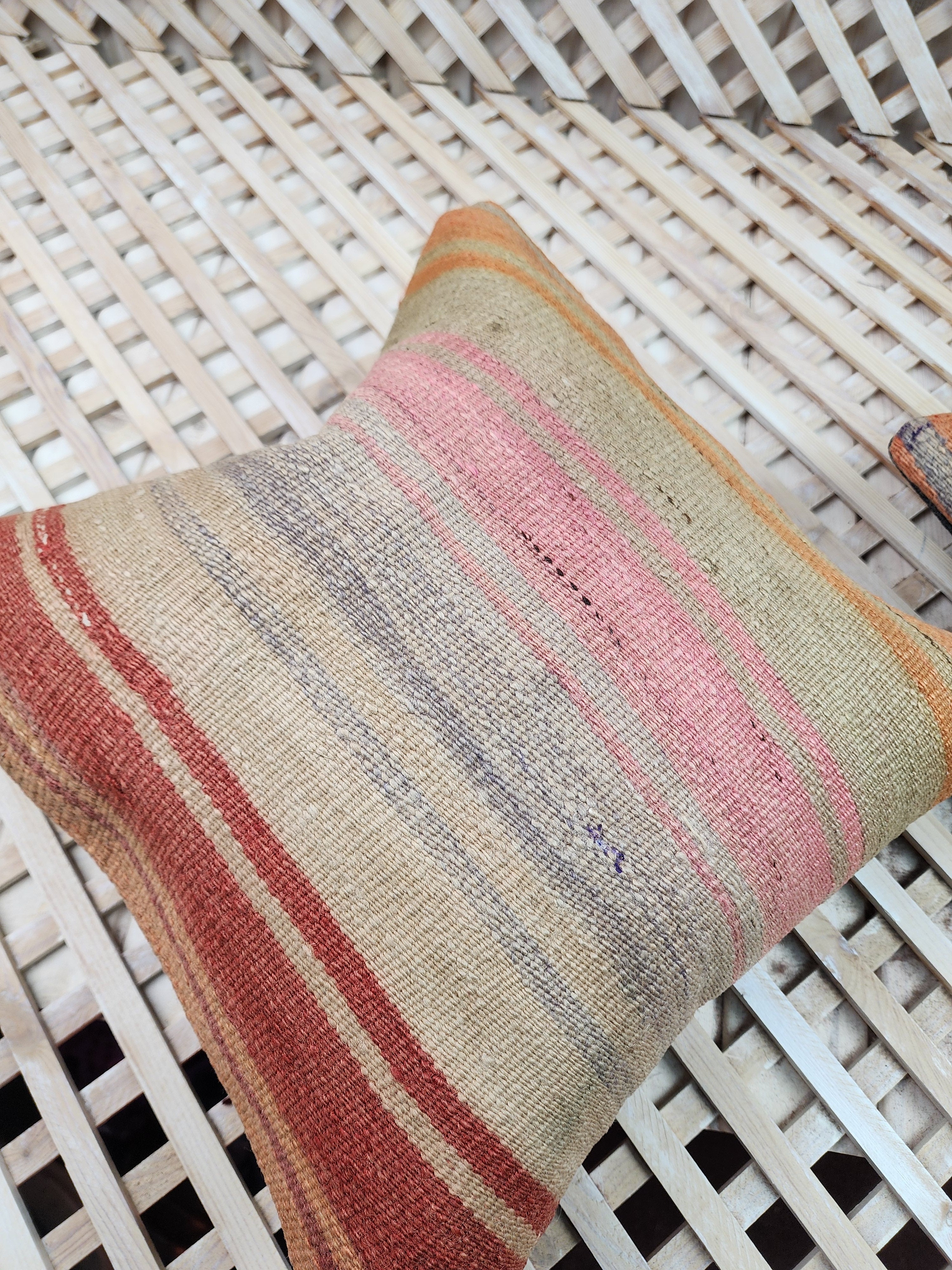 vintage Kilim Pillow Cover — edge weave