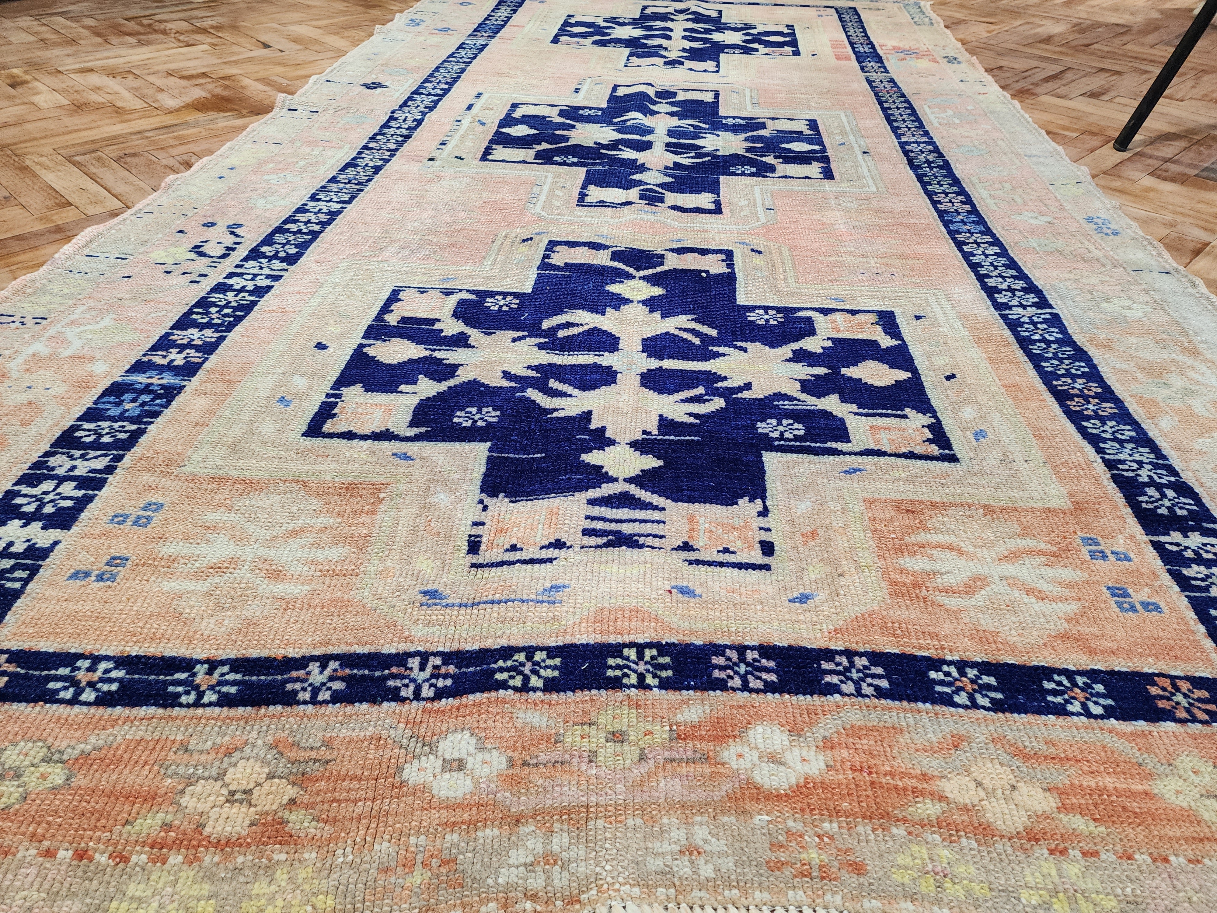 antique Oushak Wool Area Rug — corner detail