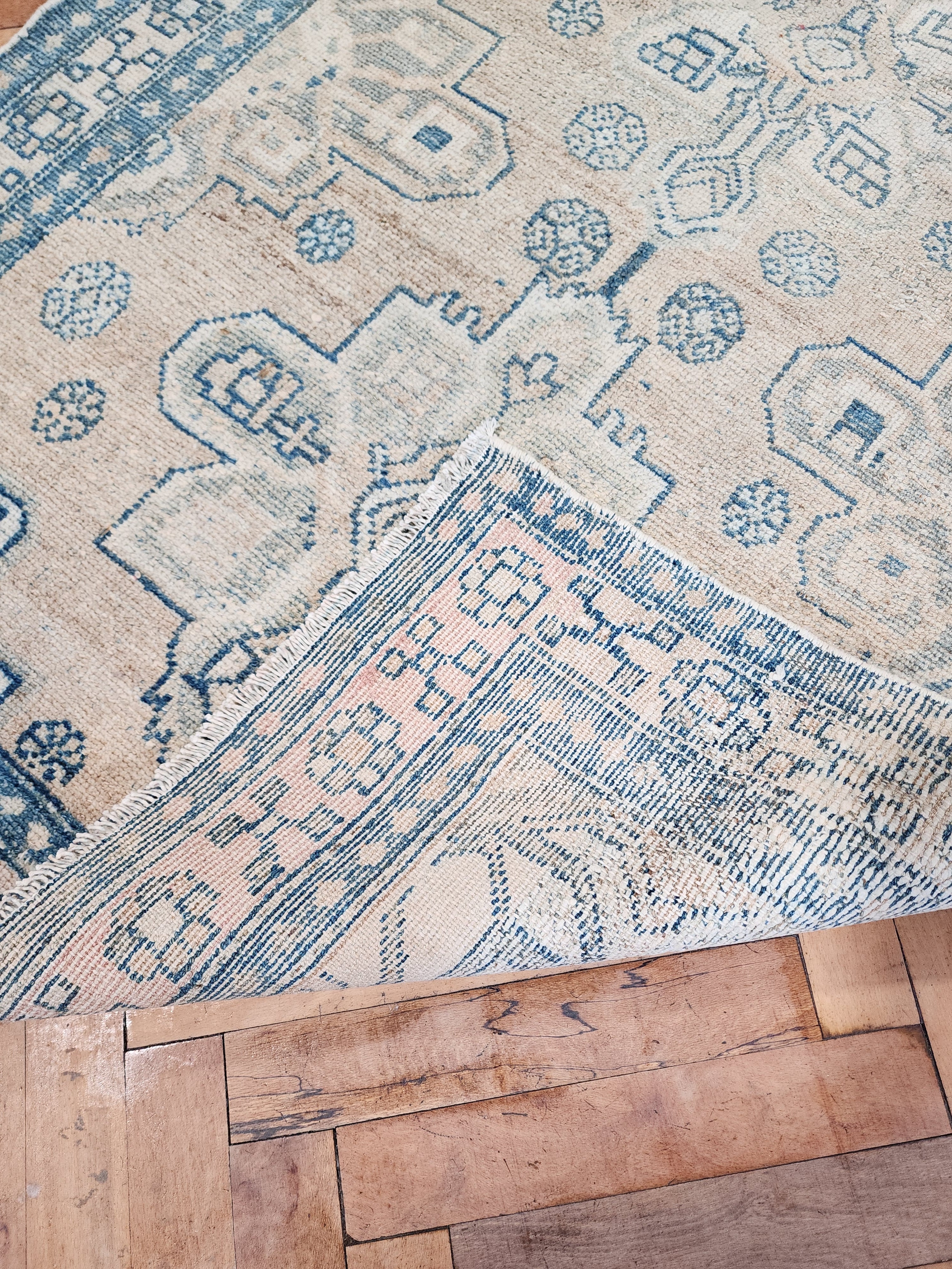 Persian Vintage Rug 5 x 3 ft Beige and Blue Natural Wool Vintage Turkish Rug for Boho Retro Living or Dining Room Decor, Persian Rug, Carpet