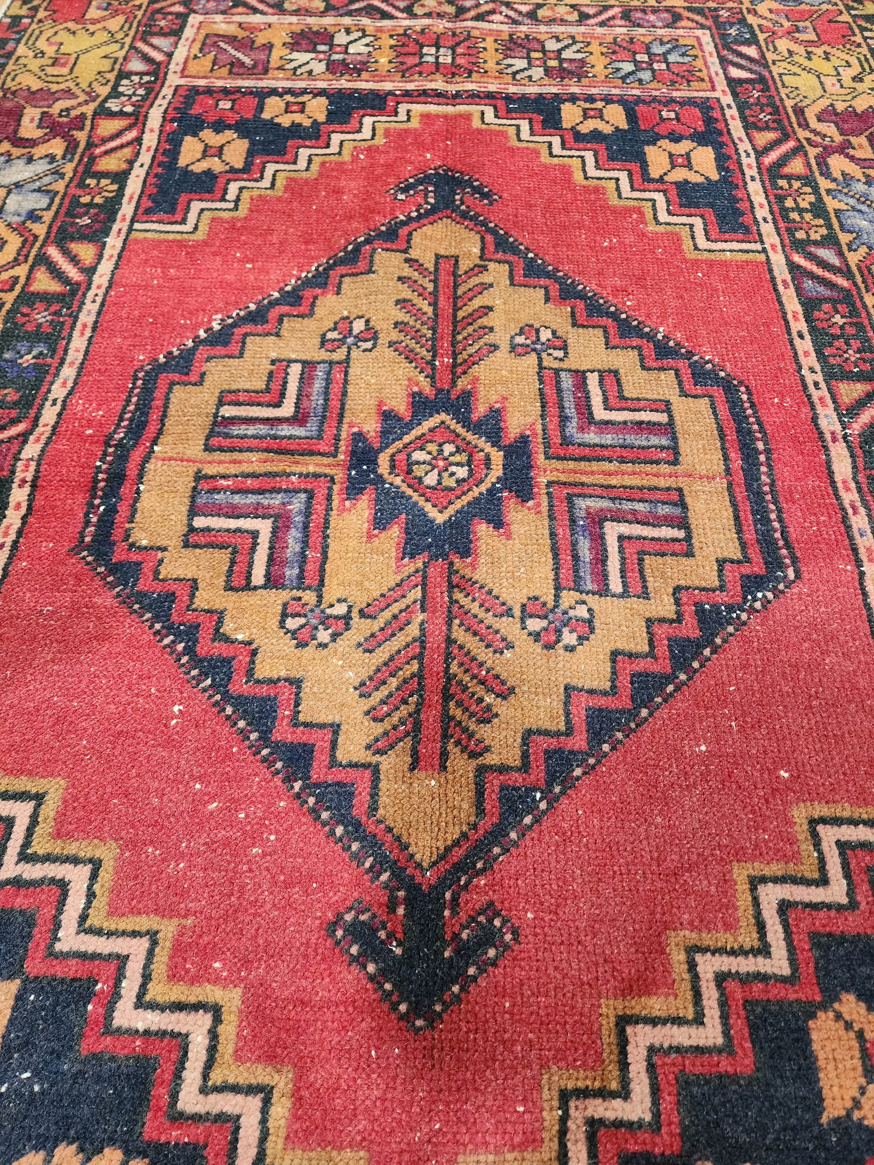 Tapis turc anatolien vintage, tapis tribal nomade fait main, tapis bohème rustique, tapis délavé et vieilli, tapis persan en laine naturelle 5'8"x3'6"