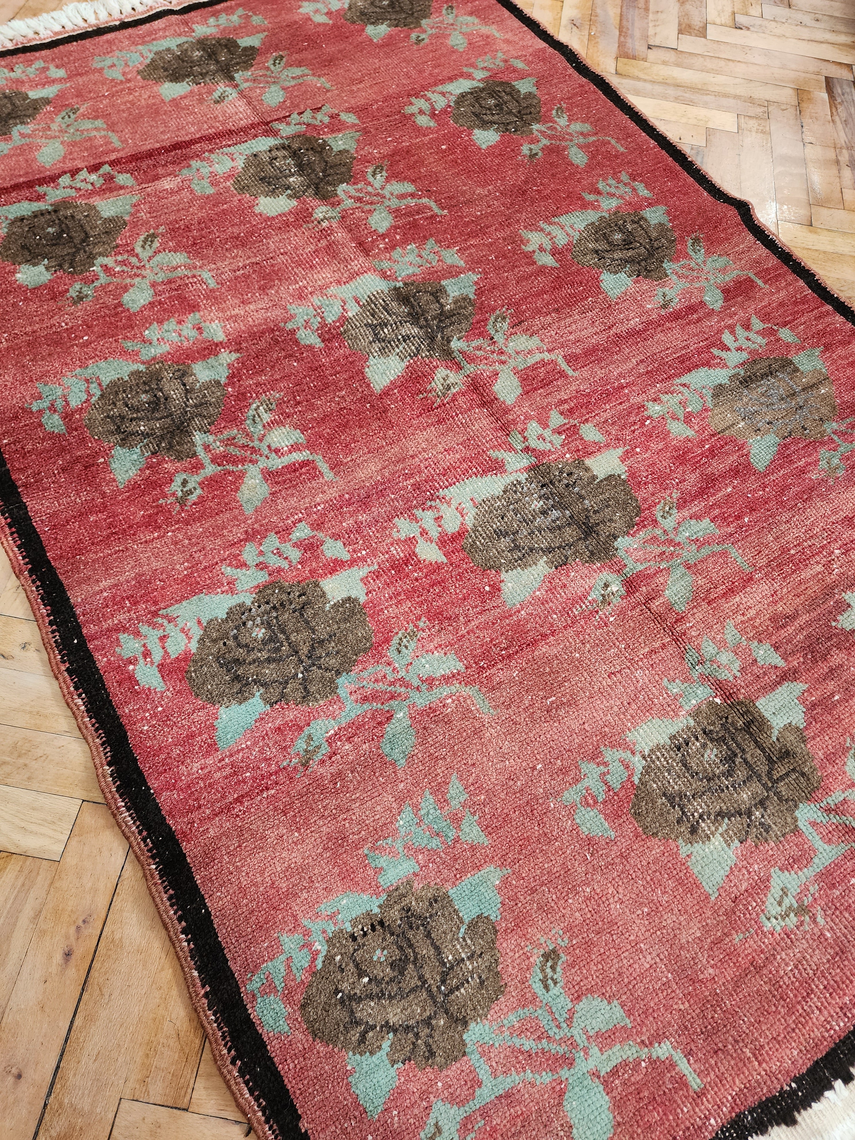 Vintage Anatolian Bohemian Rustic Rug, Sun Faded Pastel Distressed Rug, Organic Wool Living Room Decor Persian Area Rug 5'4"x3'5"