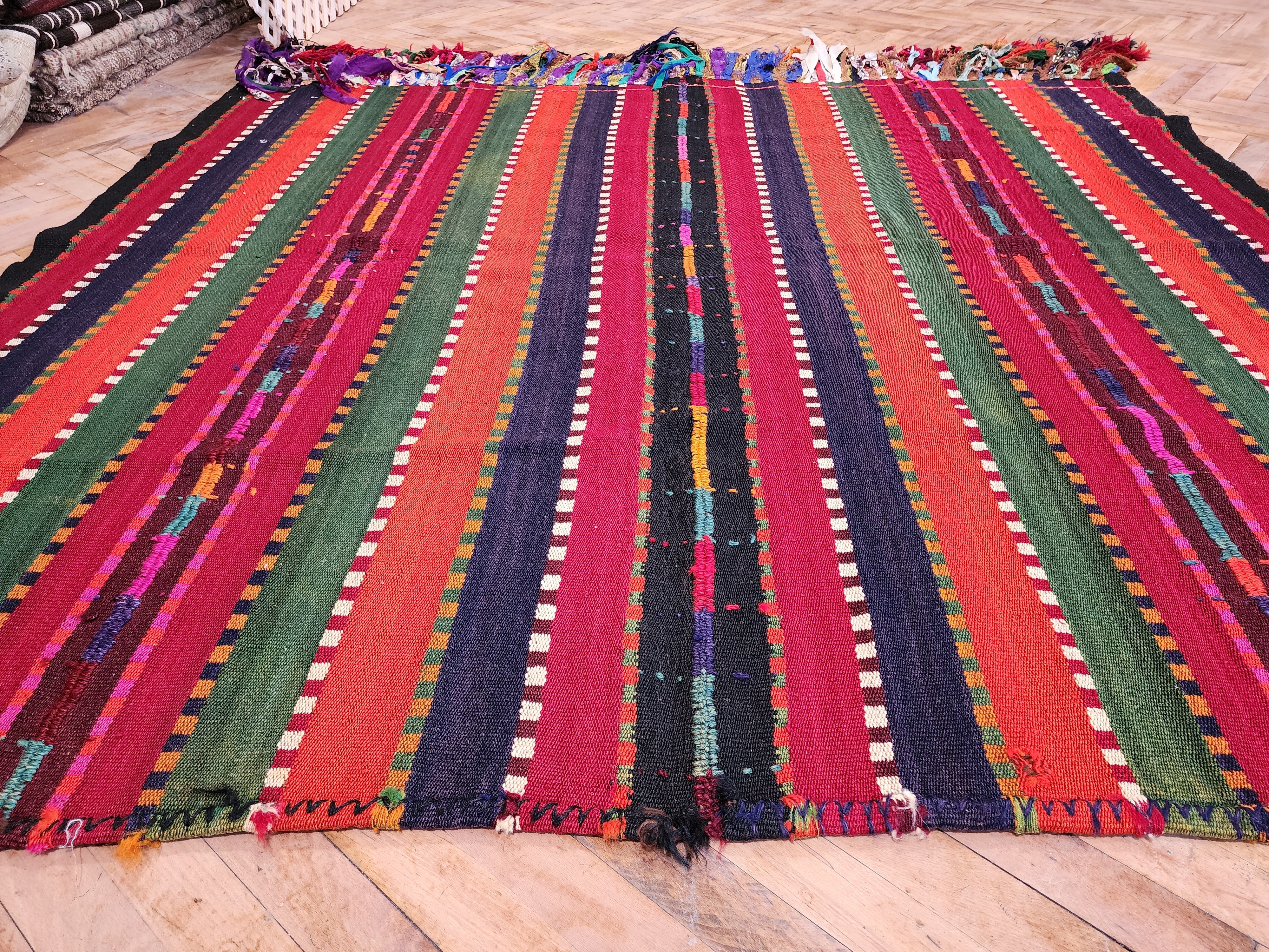 antique Kilim Wool Area Rug — colour close-up