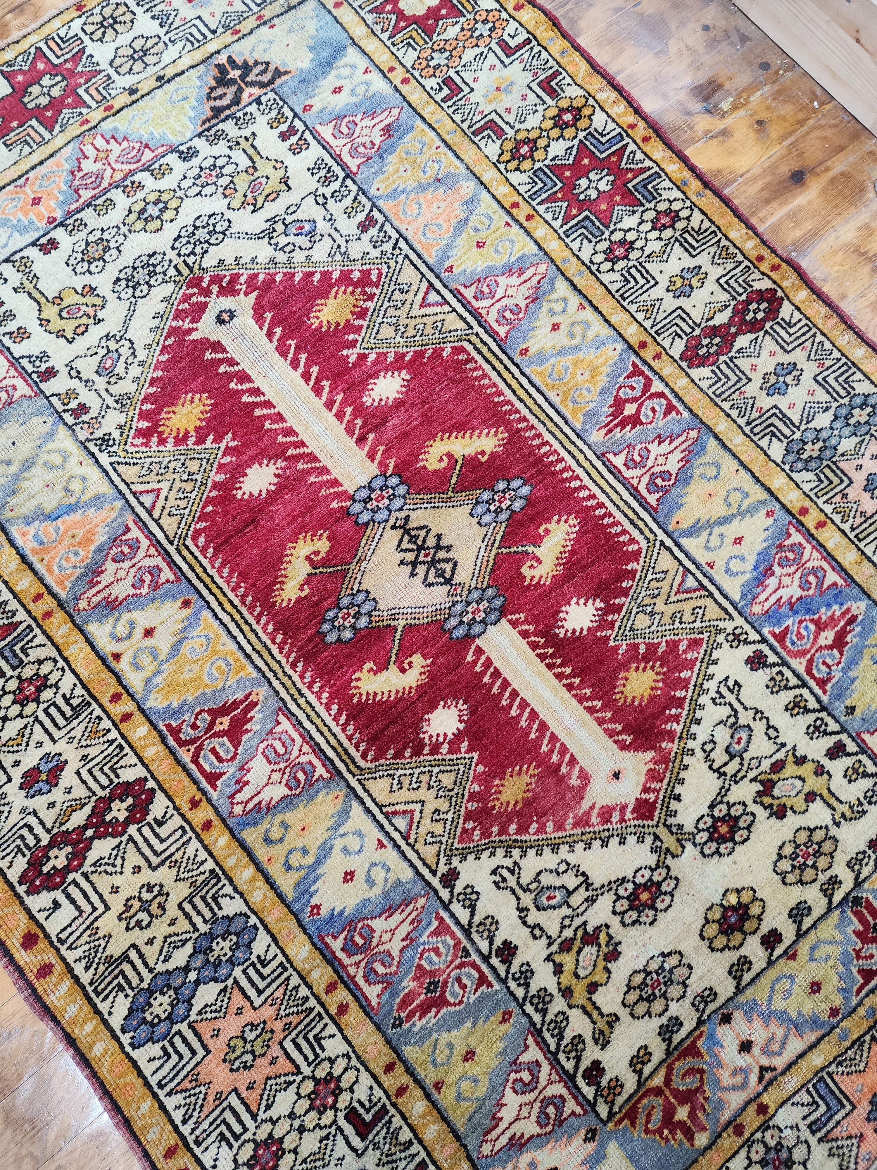 vintage Milas Area Rug — corner detail