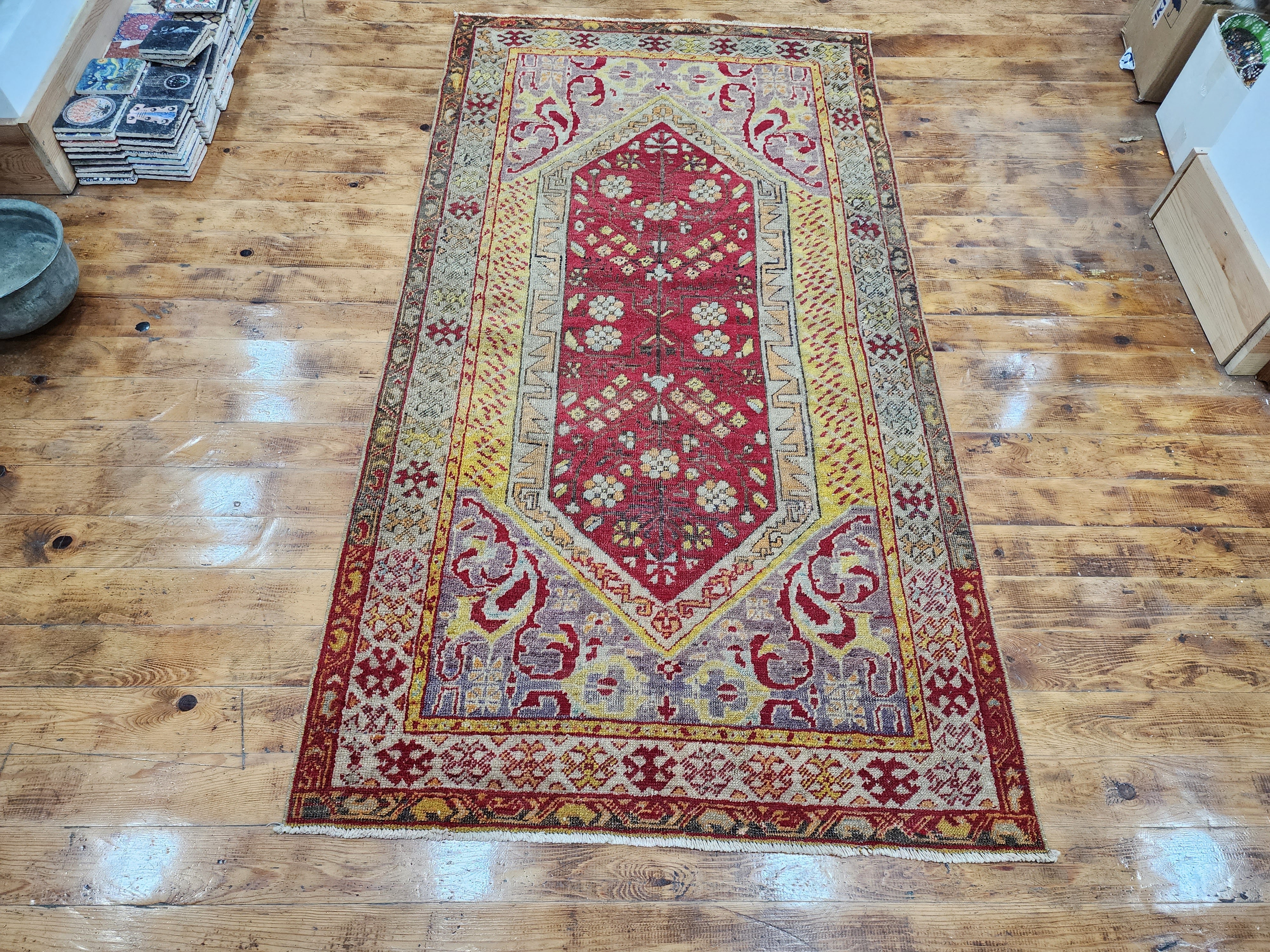 antique Sivas Small Rug — detail texture