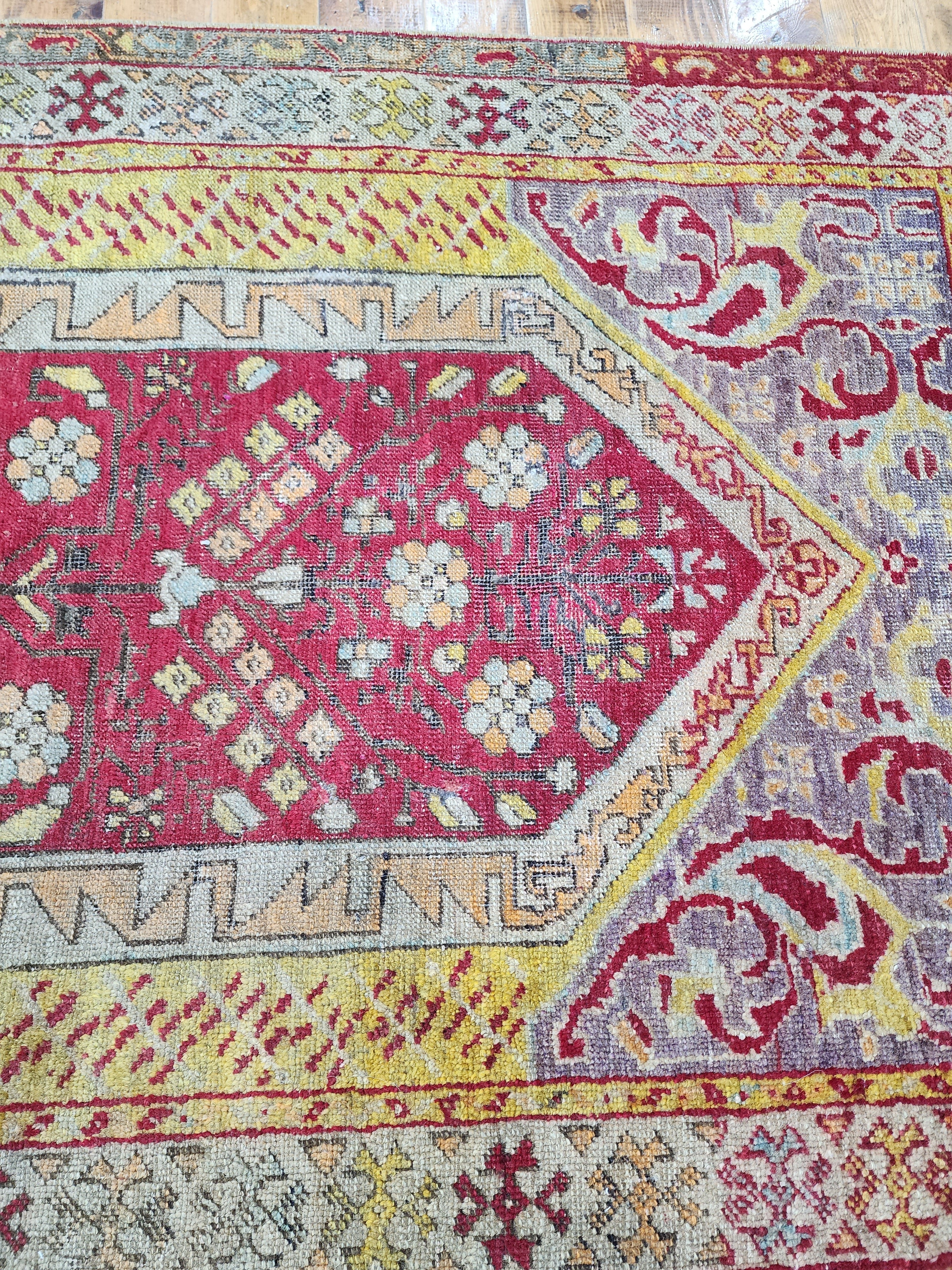 antique Sivas Small Rug — pile detail