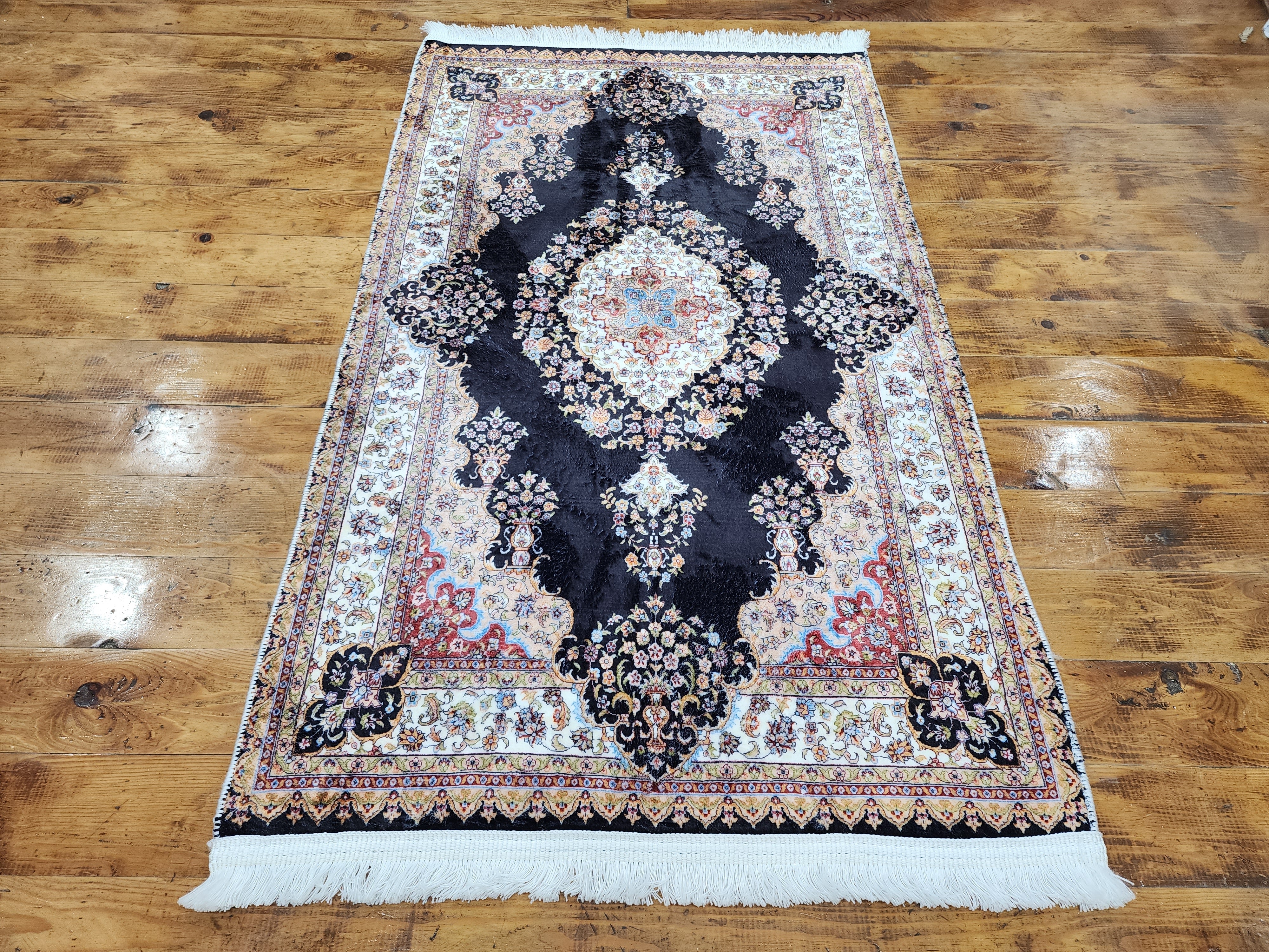 TURKISH BAMBOO SILK RUG, PERSIAN STYLE ORIENTAL VISCOSE SILK FLOOR RUG FOR HALL ENTRY LIVING ROOM OR BEDROOM 2 FT X 3 FT