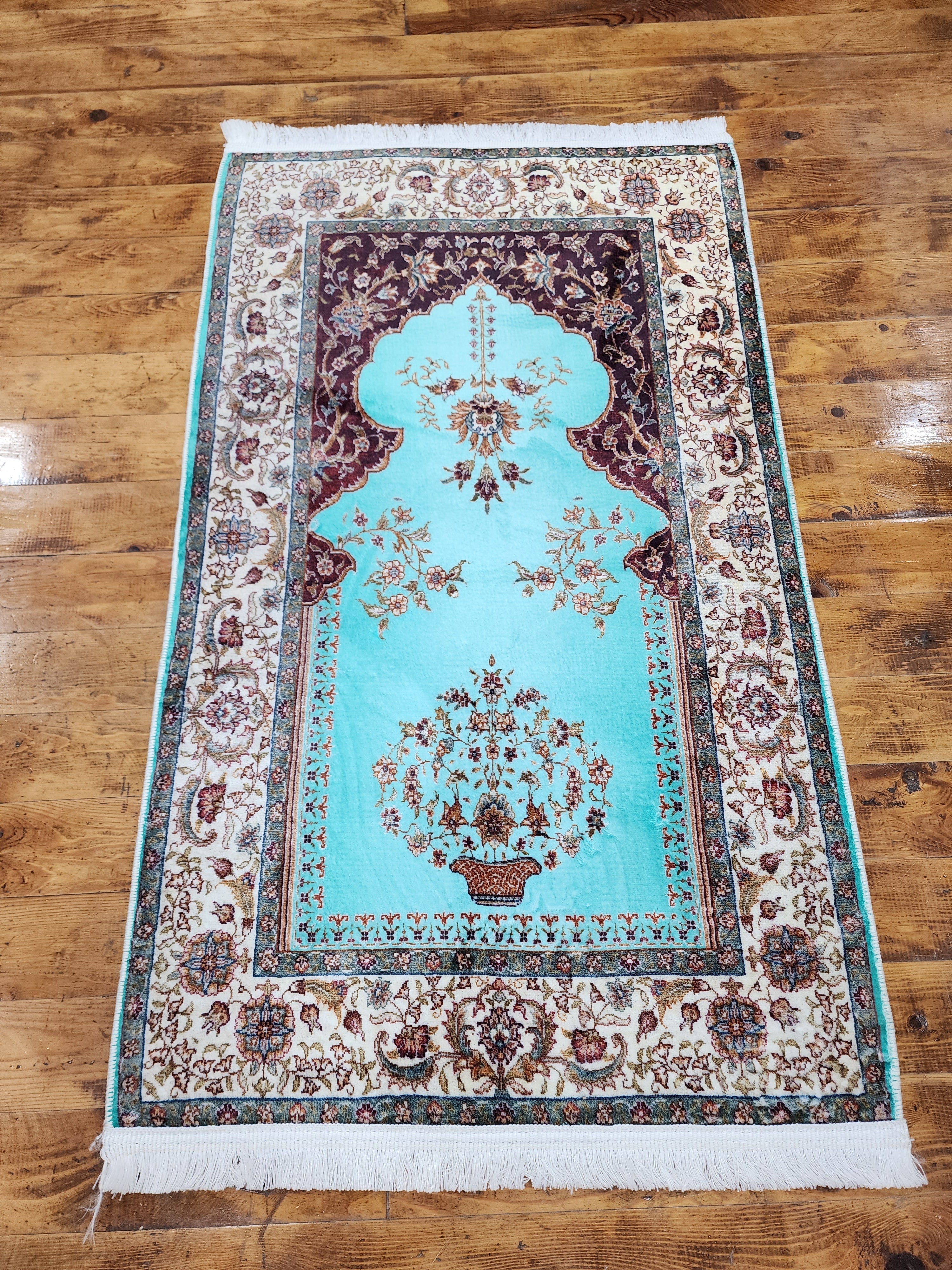 TURKISH BAMBOO SILK RUG, PERSIAN STYLE ORIENTAL VISCOSE SILK FLOOR RUG FOR HALL ENTRY LIVING ROOM OR BEDROOM 2 FT X 3 FT