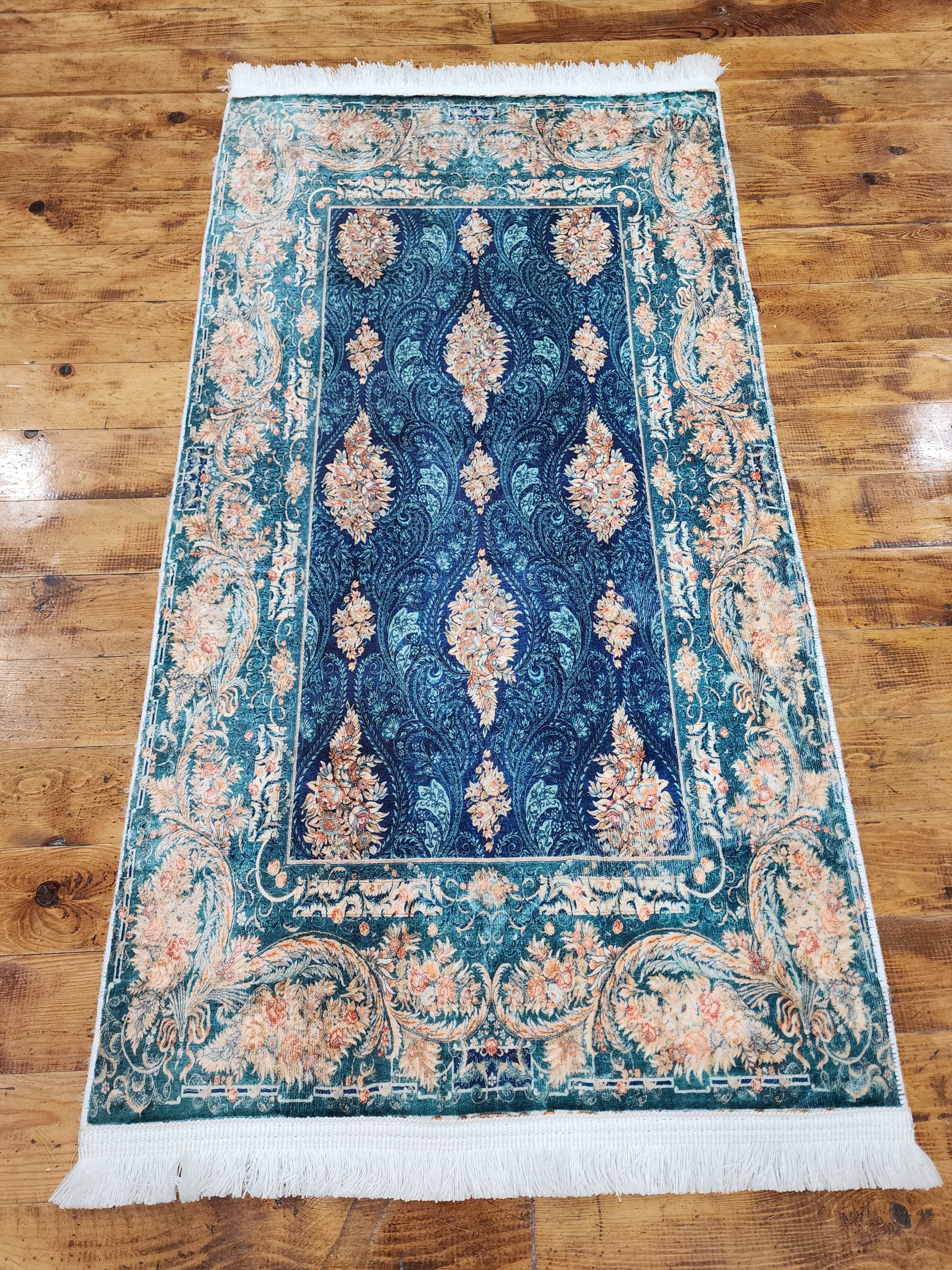 TURKISH BAMBOO SILK RUG, PERSIAN STYLE ORIENTAL VISCOSE SILK FLOOR RUG FOR HALL ENTRY LIVING ROOM OR BEDROOM 2 FT X 3 FT