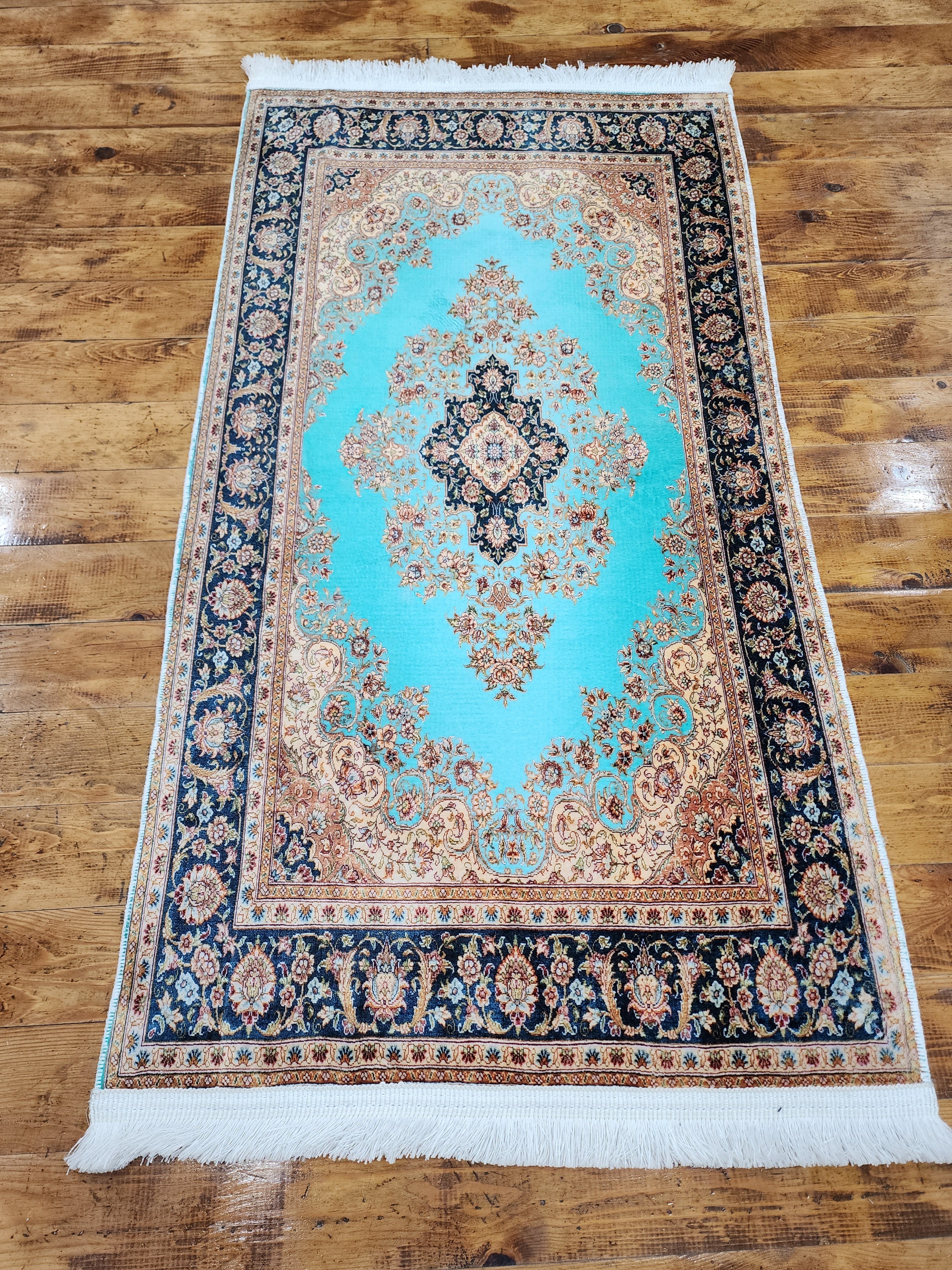TURKISH BAMBOO SILK RUG, PERSIAN STYLE ORIENTAL VISCOSE SILK FLOOR RUG FOR HALL ENTRY LIVING ROOM OR BEDROOM 2 FT X 3 FT