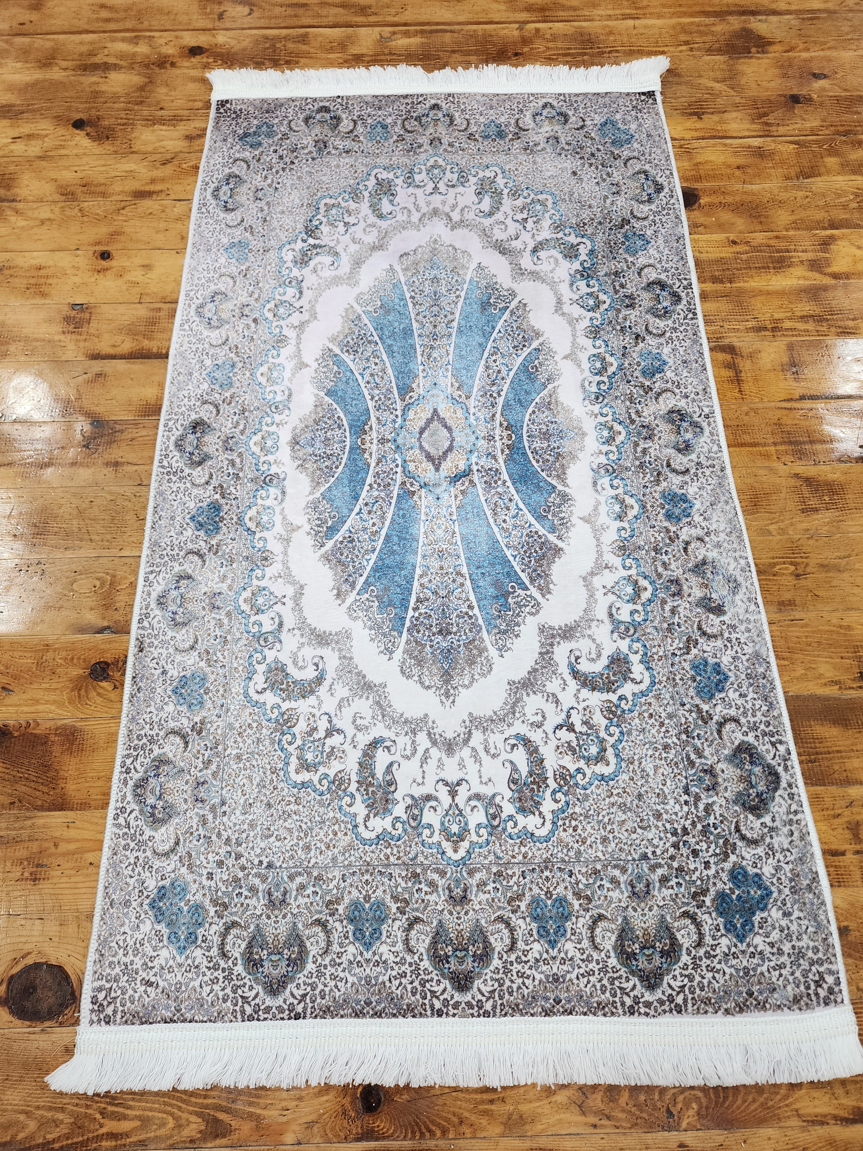 TURKISH BAMBOO SILK RUG, PERSIAN STYLE ORIENTAL VISCOSE SILK FLOOR RUG FOR HALL ENTRY LIVING ROOM OR BEDROOM 2 FT X 3 FT
