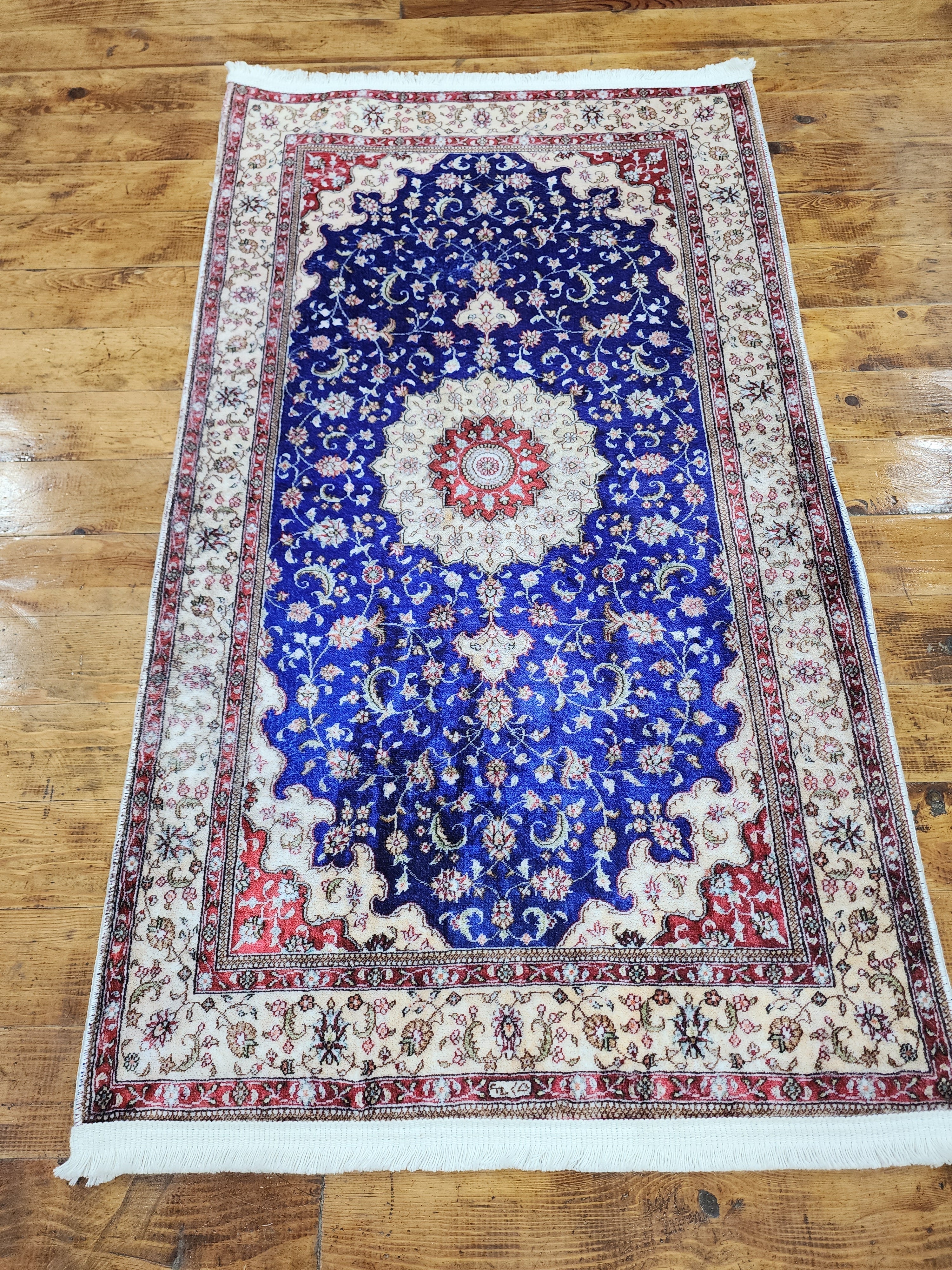 TURKISH BAMBOO SILK RUG, PERSIAN STYLE ORIENTAL VISCOSE SILK FLOOR RUG FOR HALL ENTRY LIVING ROOM OR BEDROOM 2 FT X 3 FT