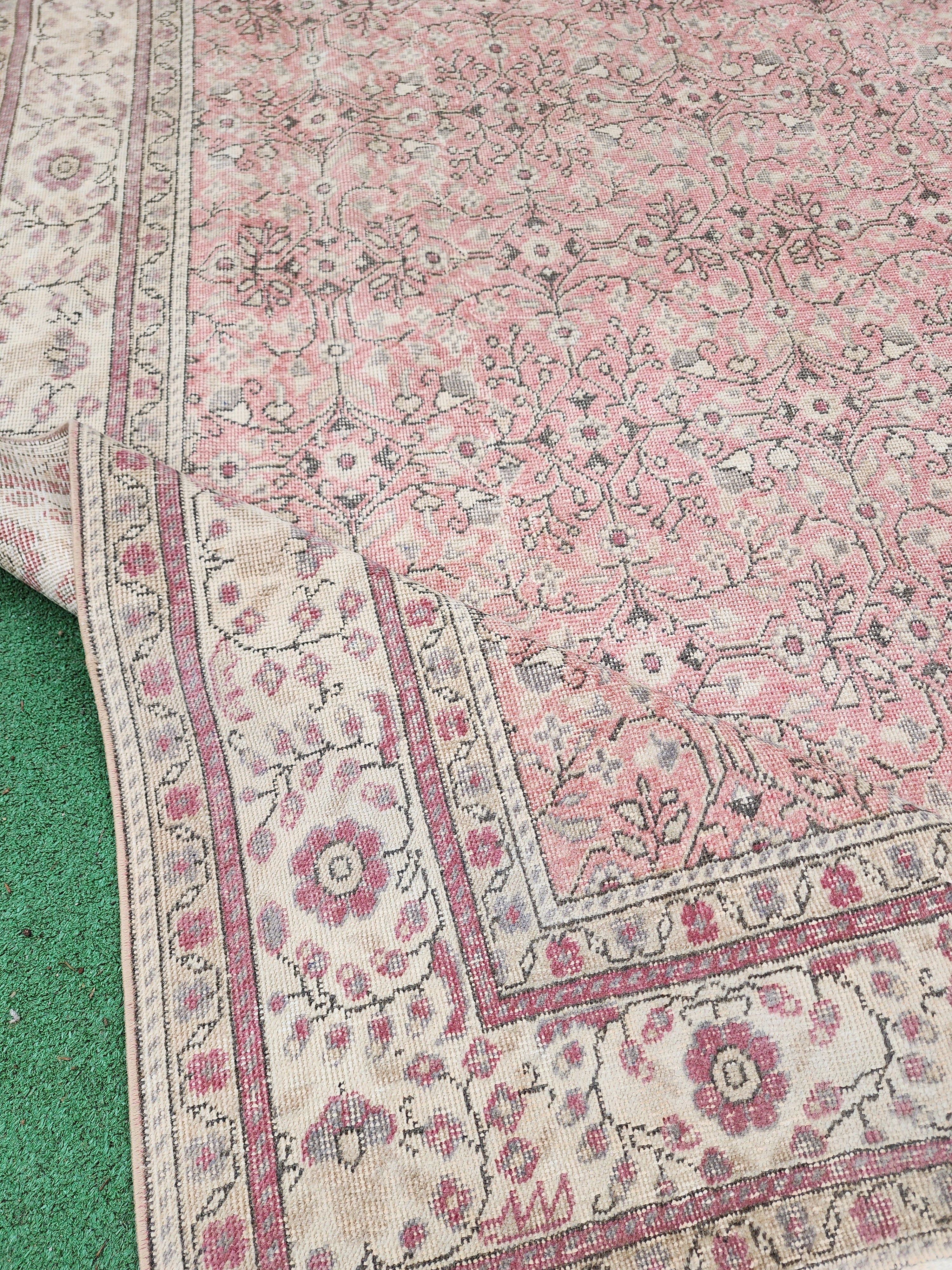 vintage Kayseri Wool Large Area Rug — colour close-up
