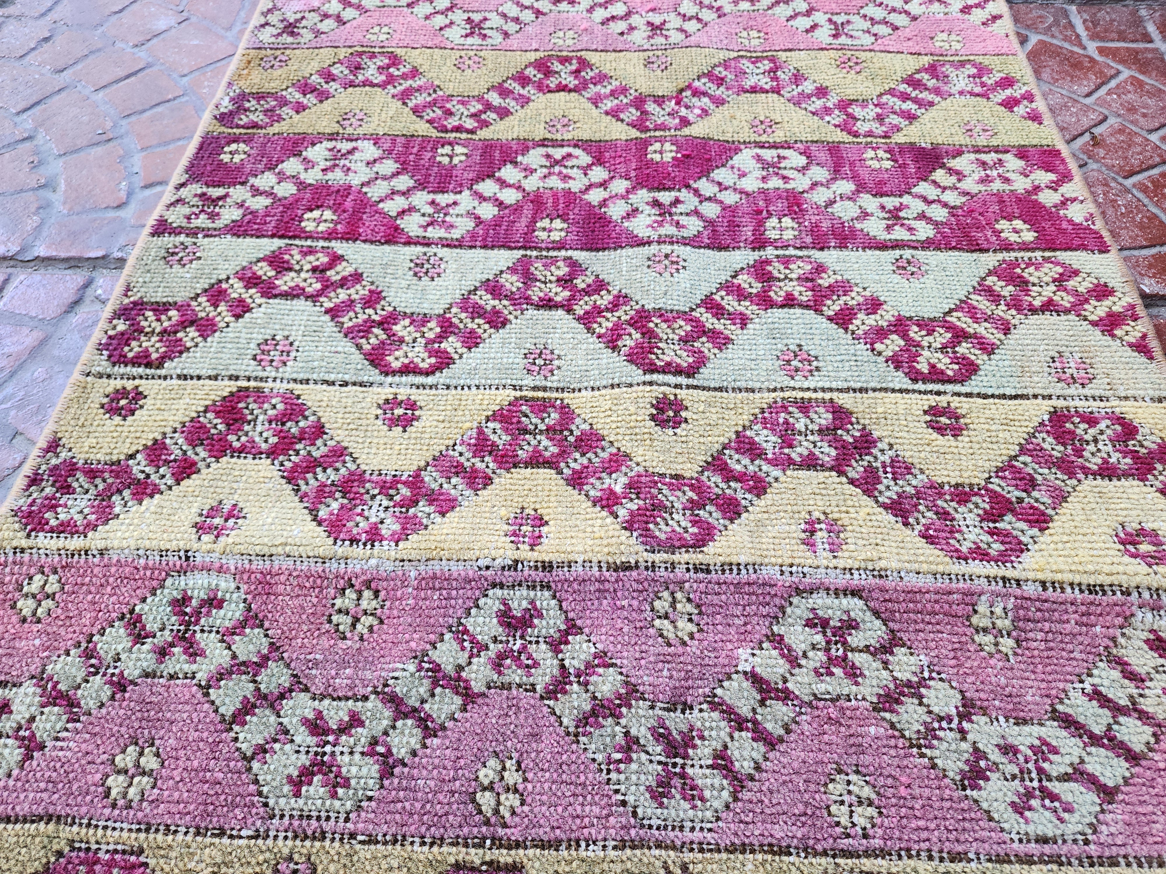 antique Anatolian Small Rug — pattern close-up