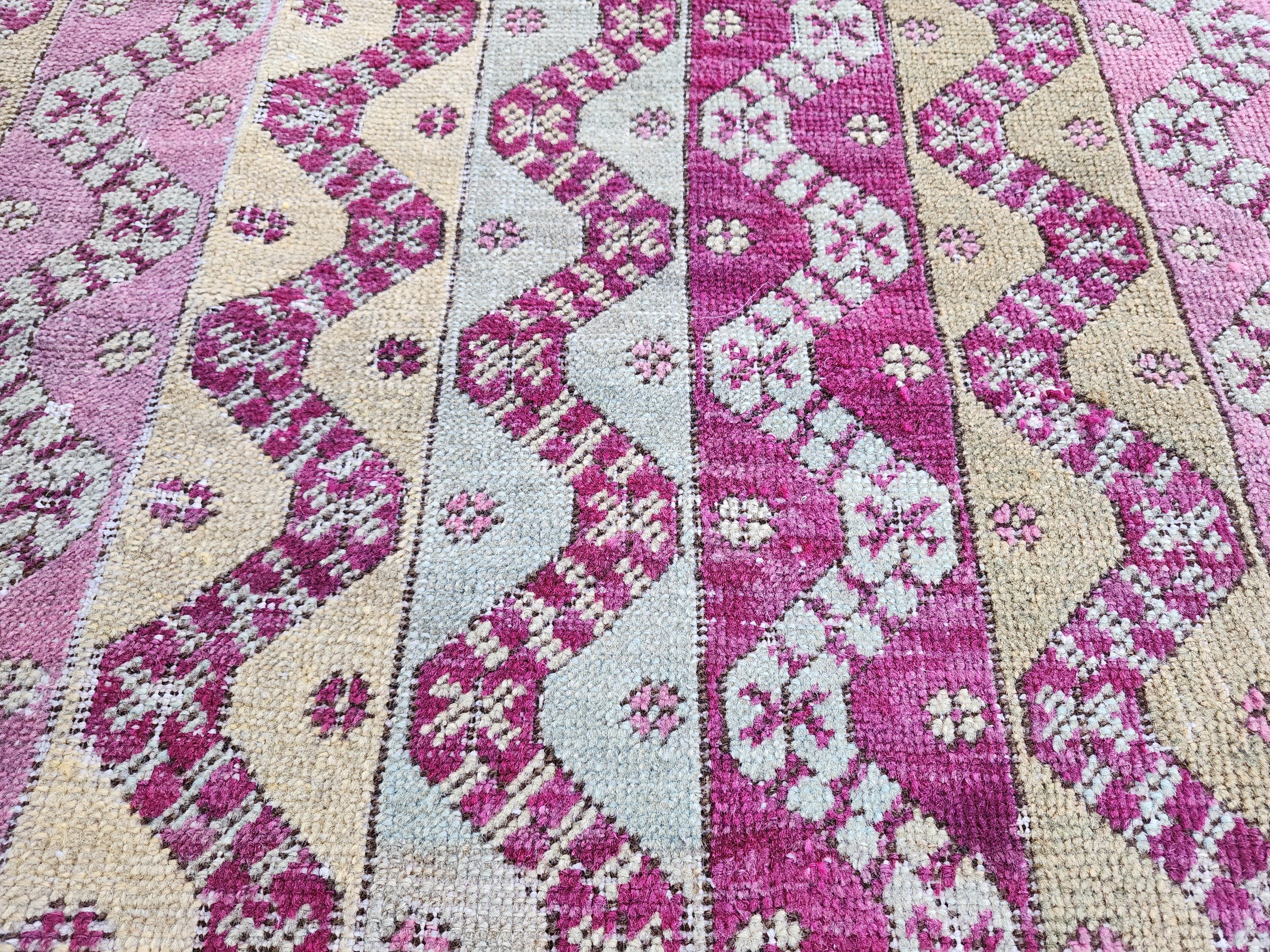antique Anatolian Small Rug — corner detail