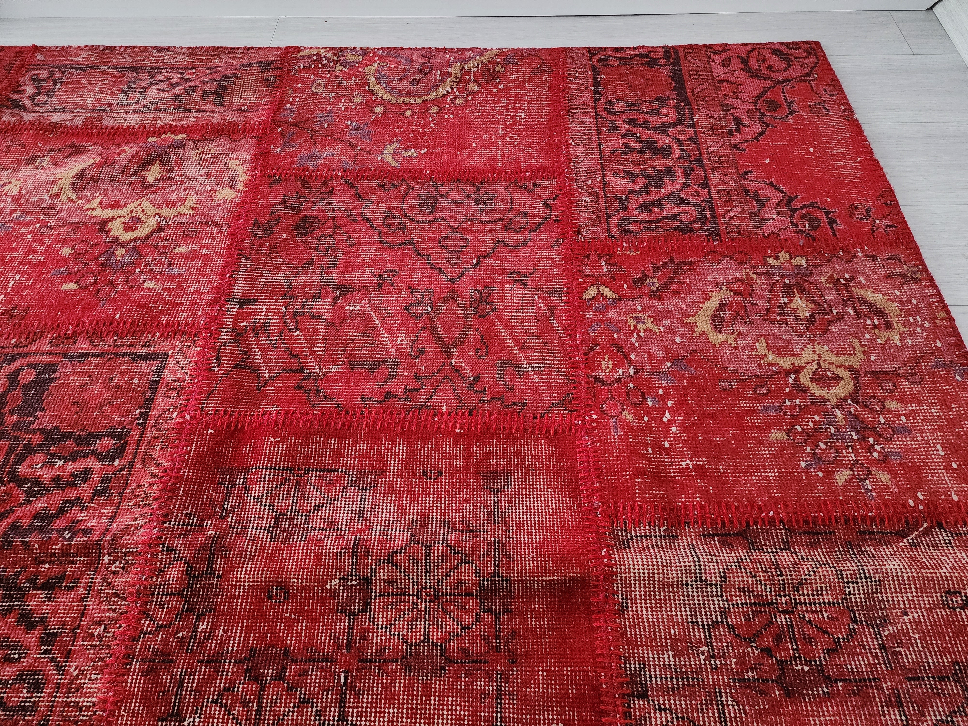 vintage Persian Wool Area Rug — corner detail