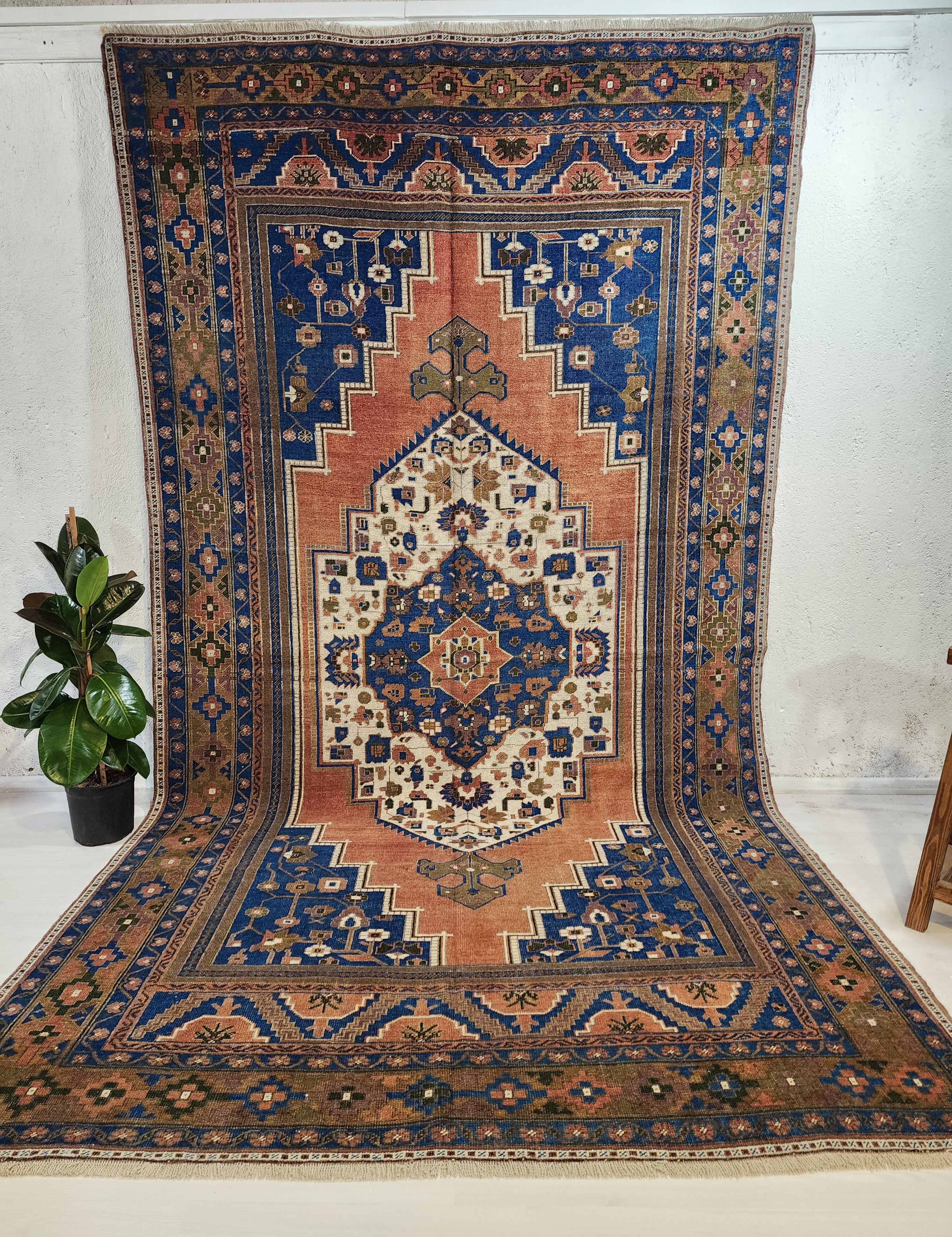 Atike — Vintage Turkish Wool Rug, 8x12, Medallion Motif, Konya Handmade