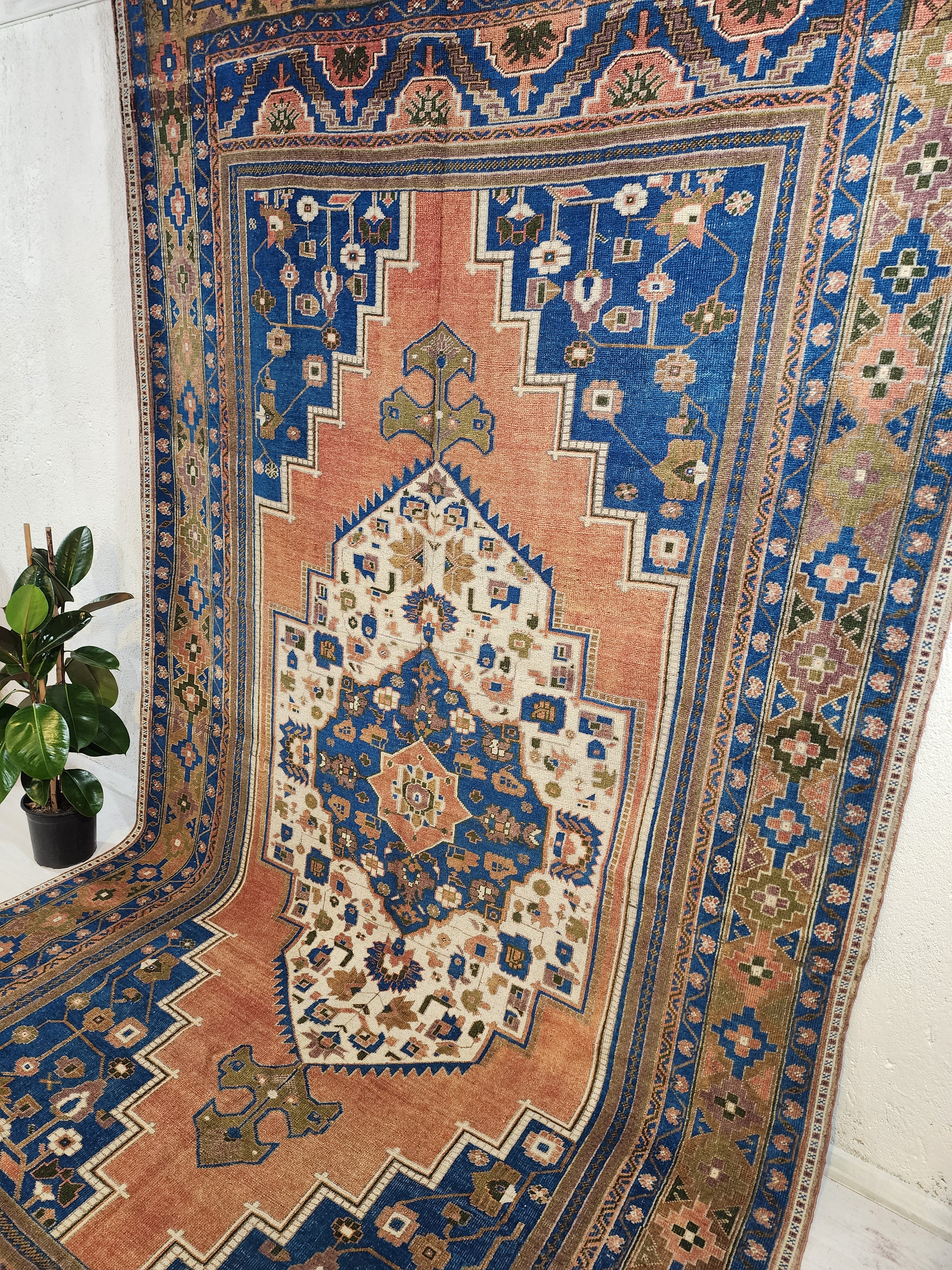 Atike — Vintage Turkish Wool Rug, 8x12, Medallion Motif, Konya Handmade