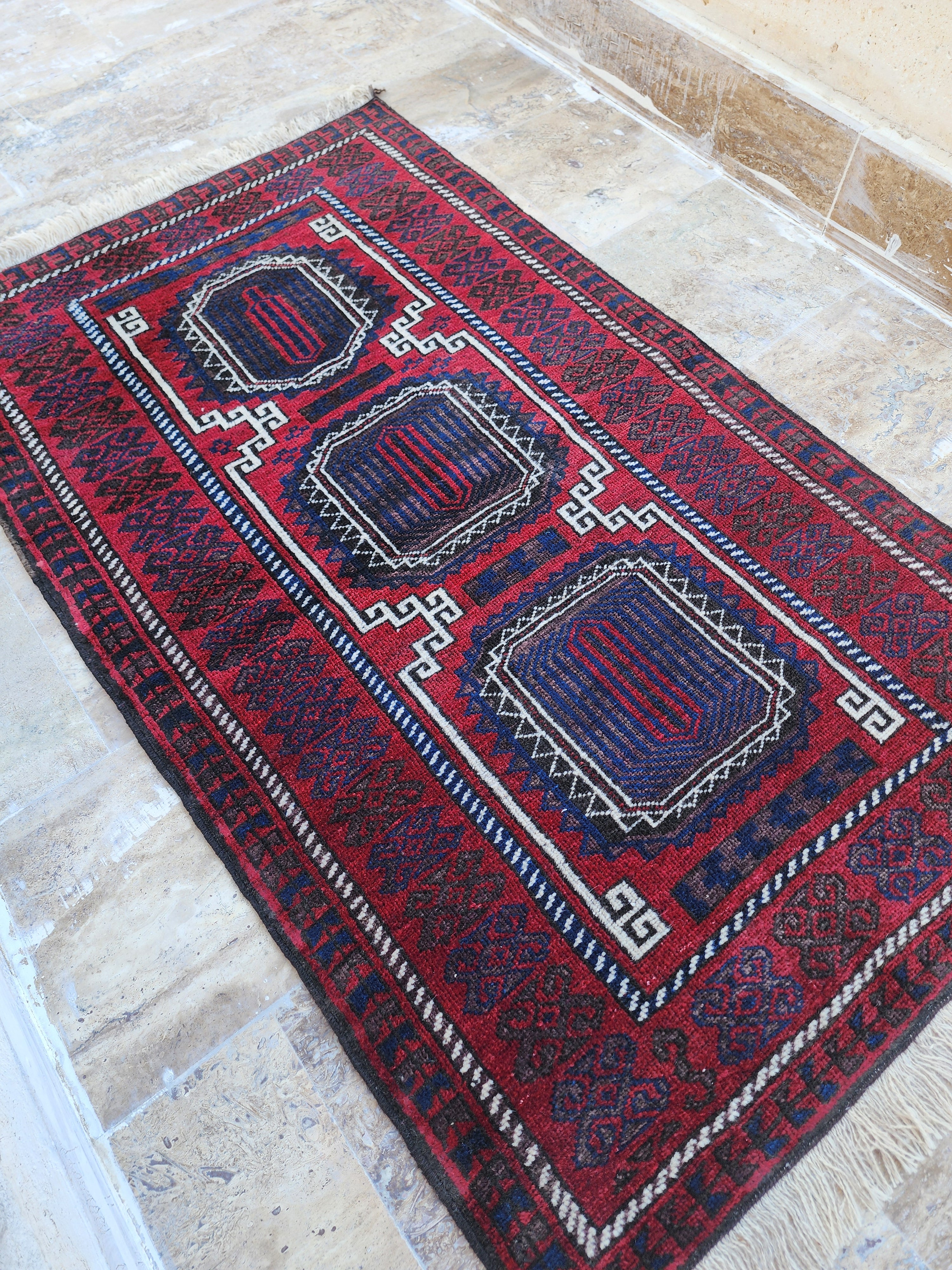 Persian Area Rug for the Living Room, Red and Blue Vintage Turkish Rug, Handmade Organic Wool Rug, Bohemian Decor Moroccan Rug 4'9"x2'10"
