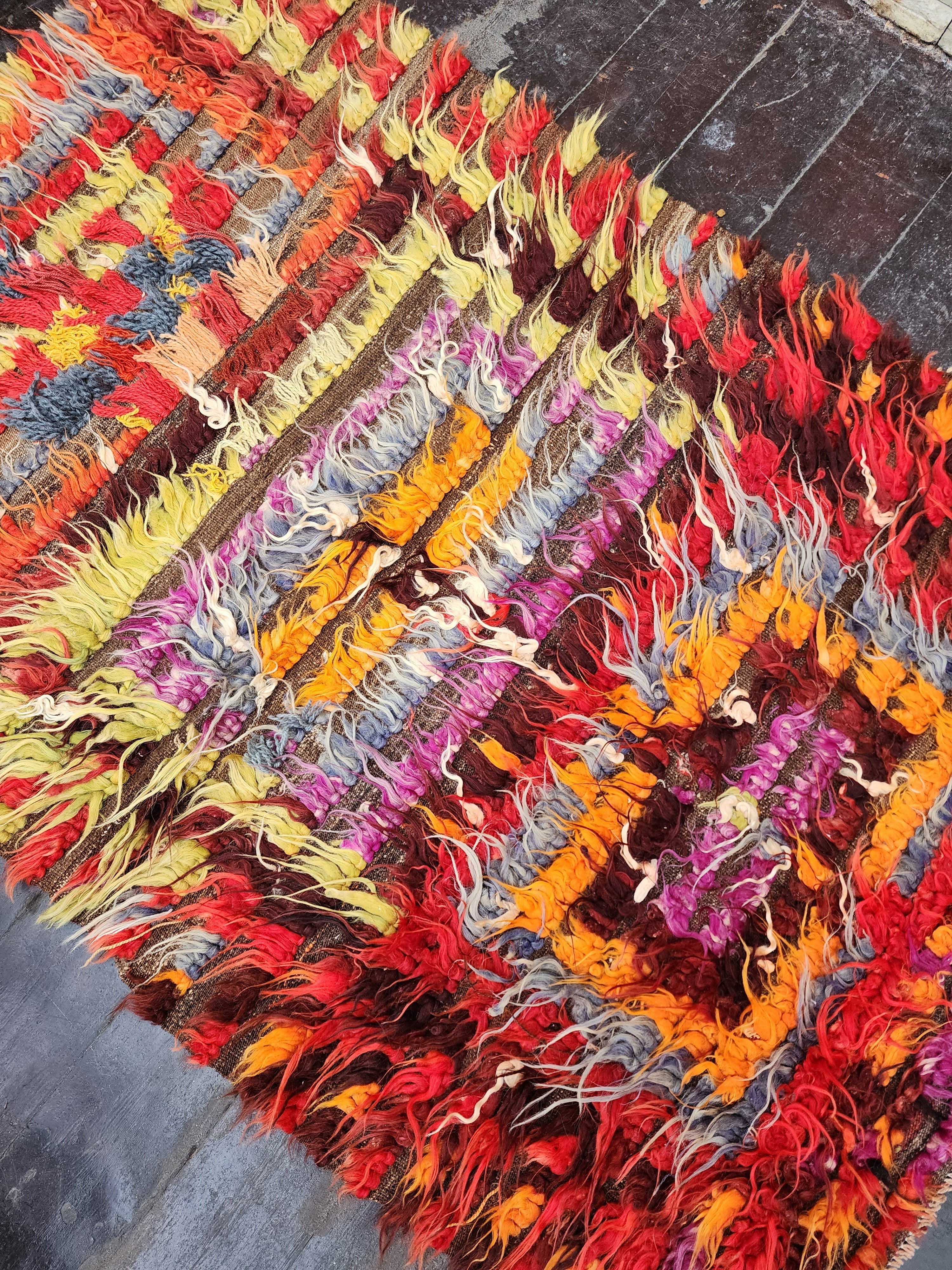 vintage Anatolian Wool Small Rug — pattern close-up
