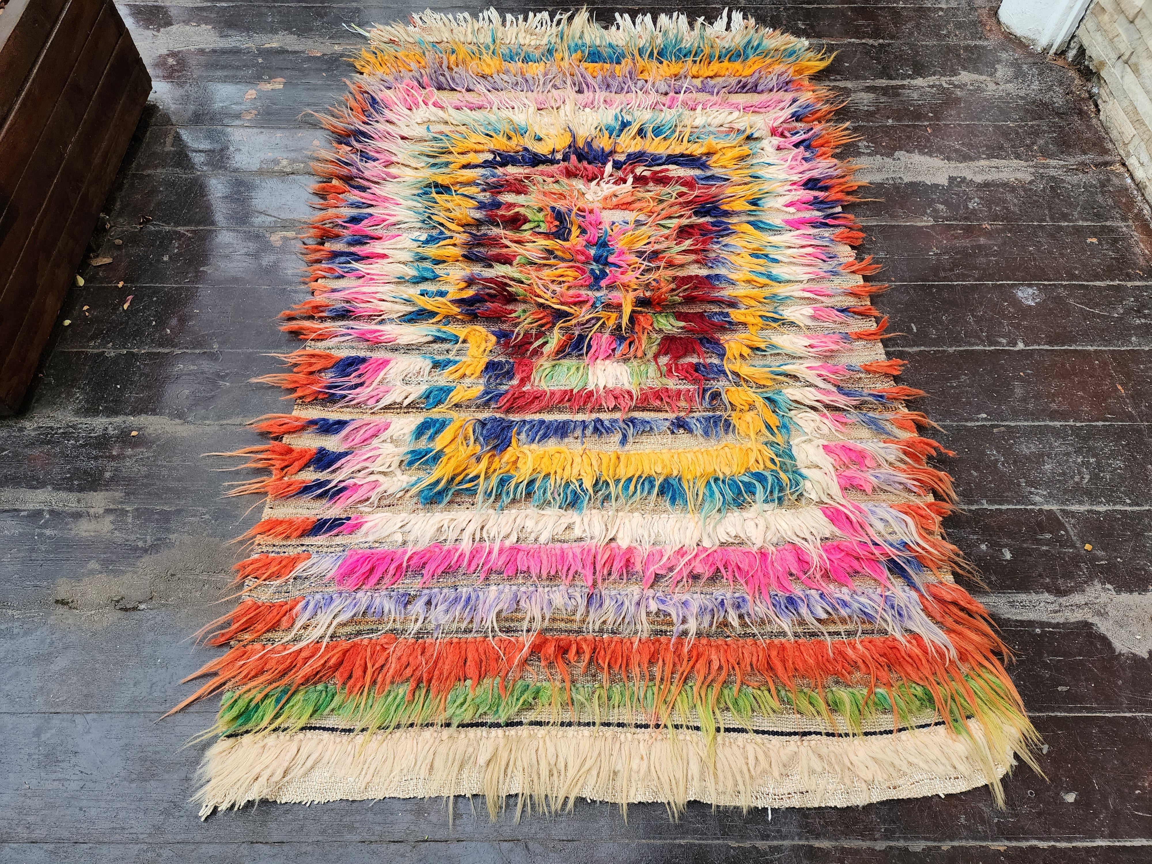 vintage Anatolian Wool Small Rug — pattern close-up