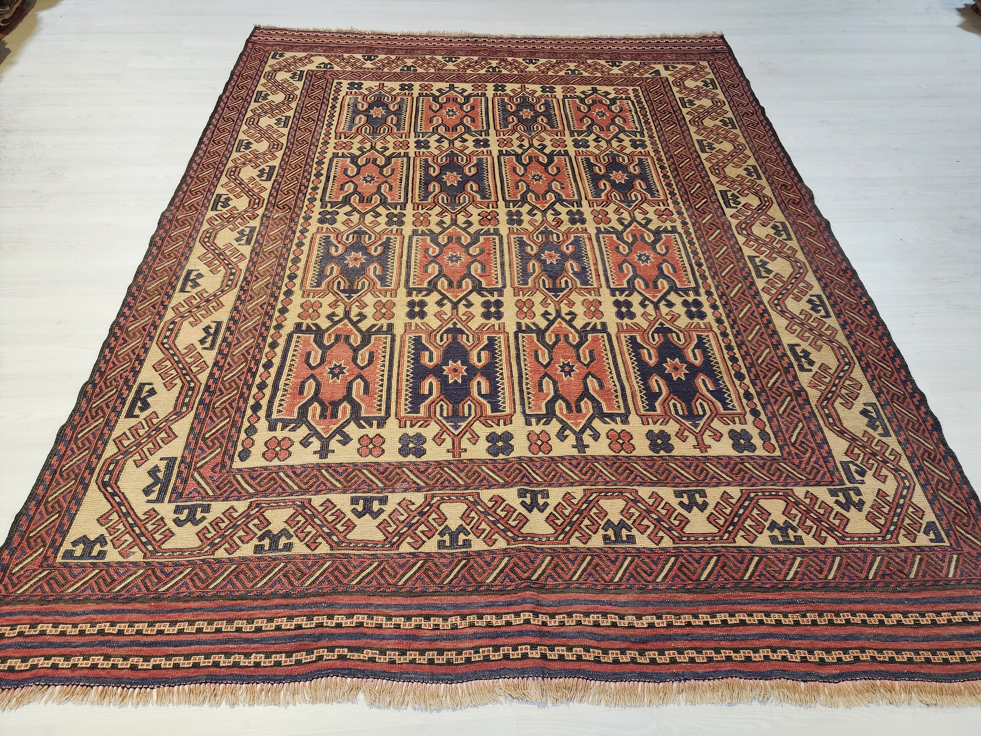 Skiathia — Vintage Anatolian Soumak Kilim Rug, Natural Wool, Tribal Medallions, Geometric (6'9''x8'9'')