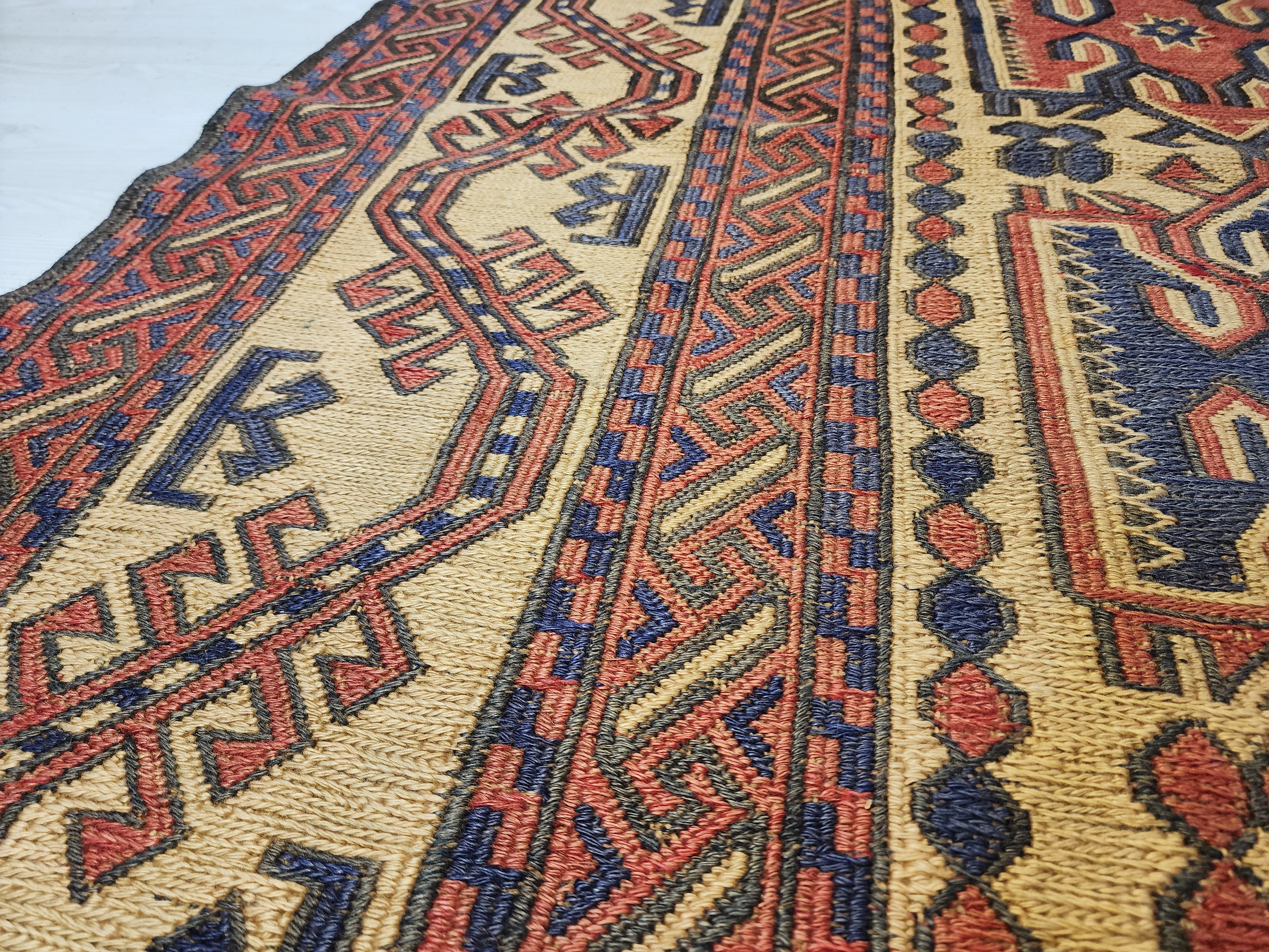 Skiathia — Vintage Anatolian Soumak Kilim Rug, Natural Wool, Tribal Medallions, Geometric (6'9''x8'9'')
