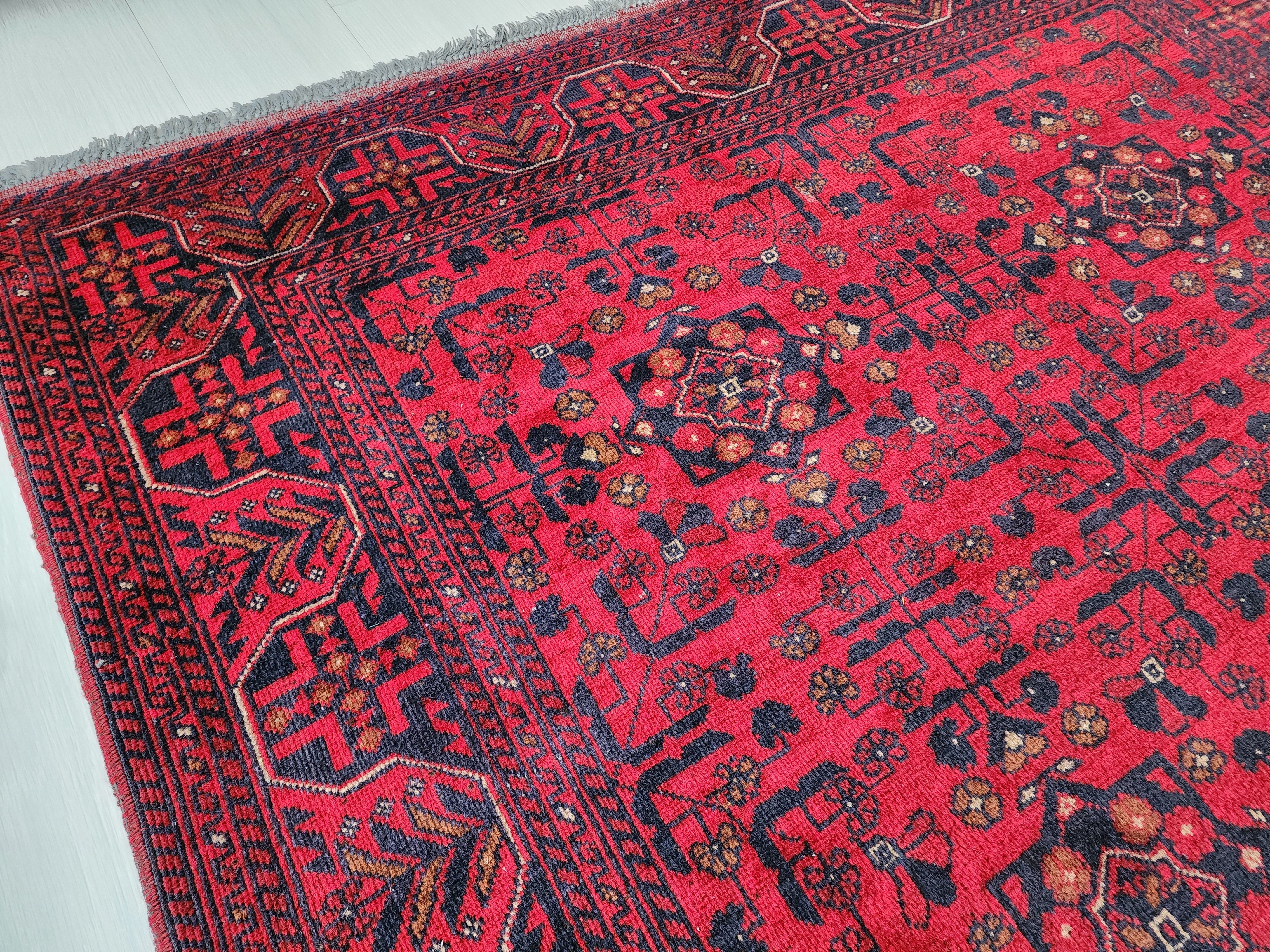 vintage Afghan Wool Area Rug — edge weave