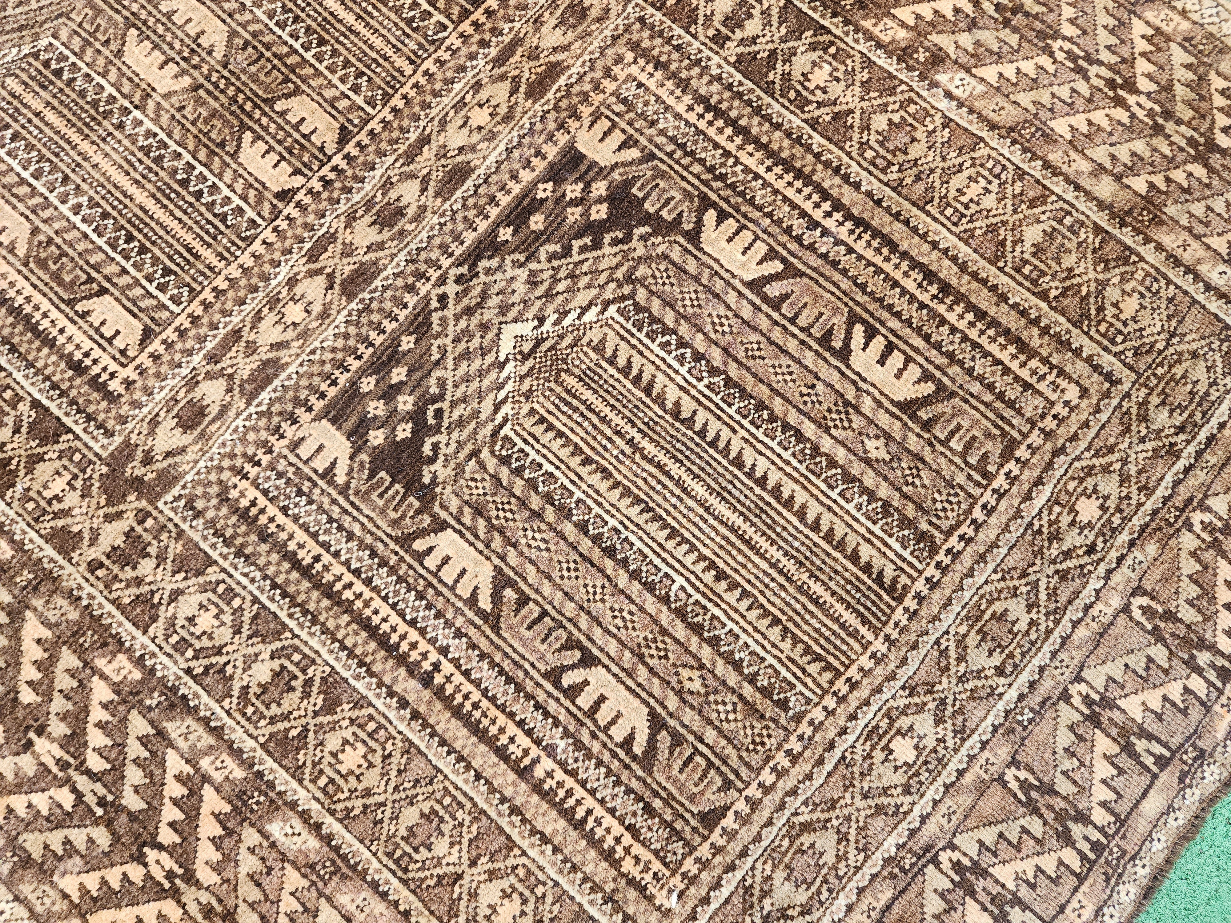 Joli tapis ancien turkmène baloutche 2'11''x3'8''