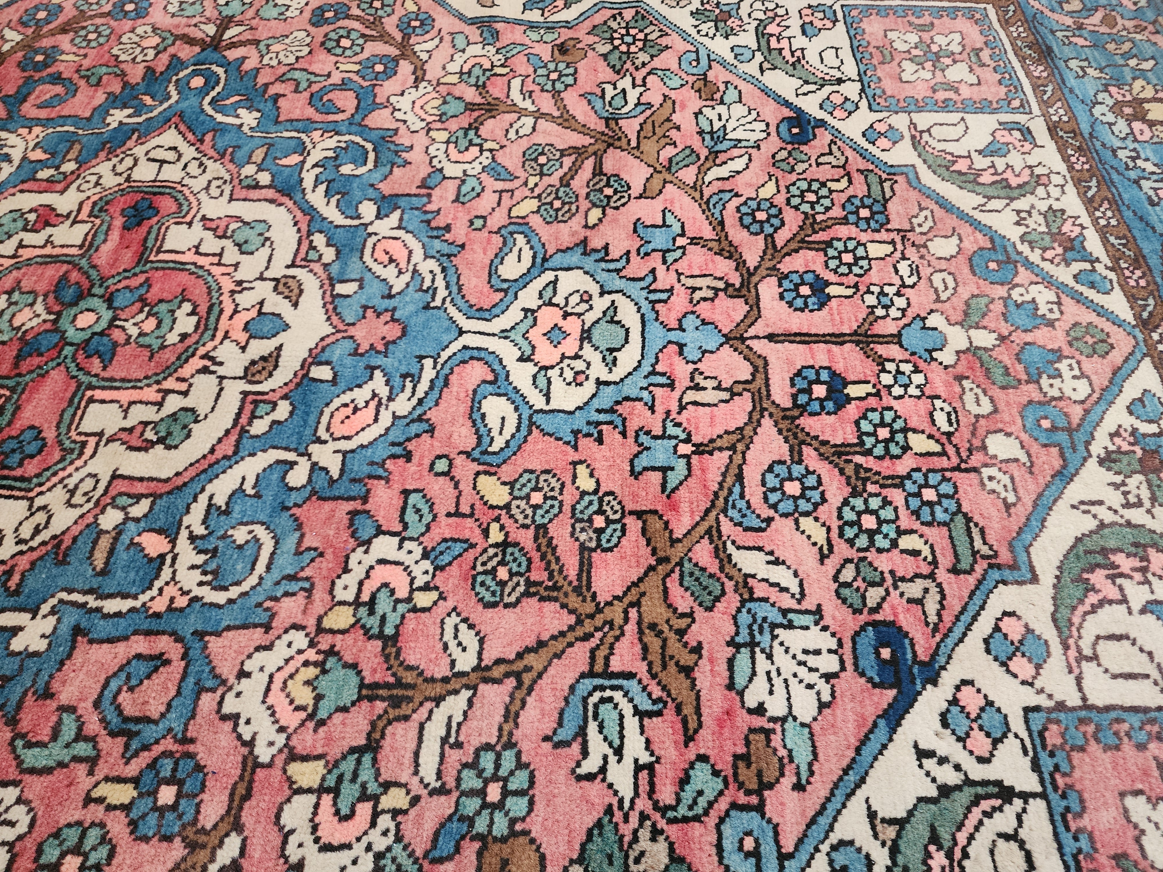 antique Anatolian Wool Area Rug — edge weave