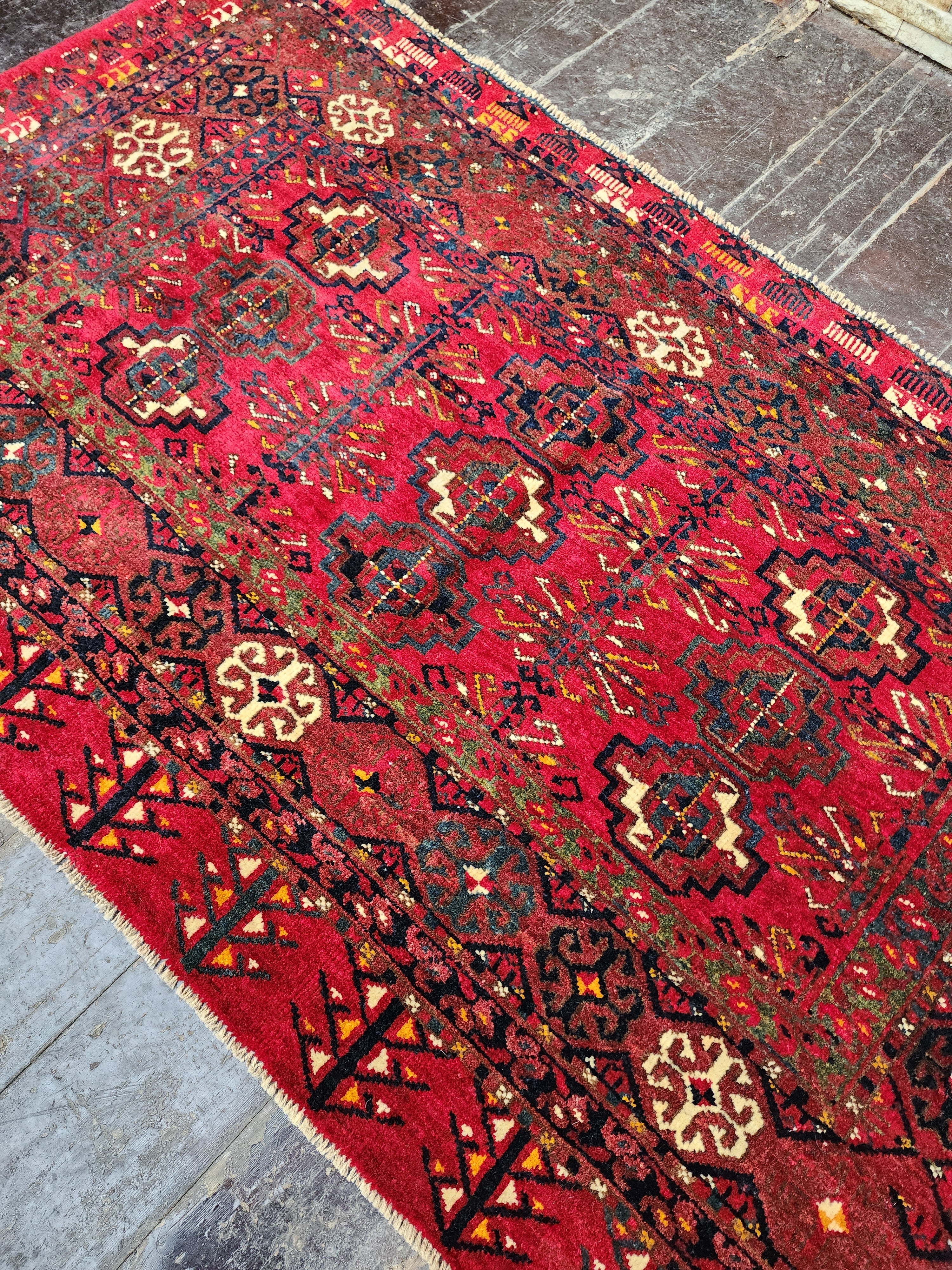 antique Turkish Wool Small Rug — border pattern