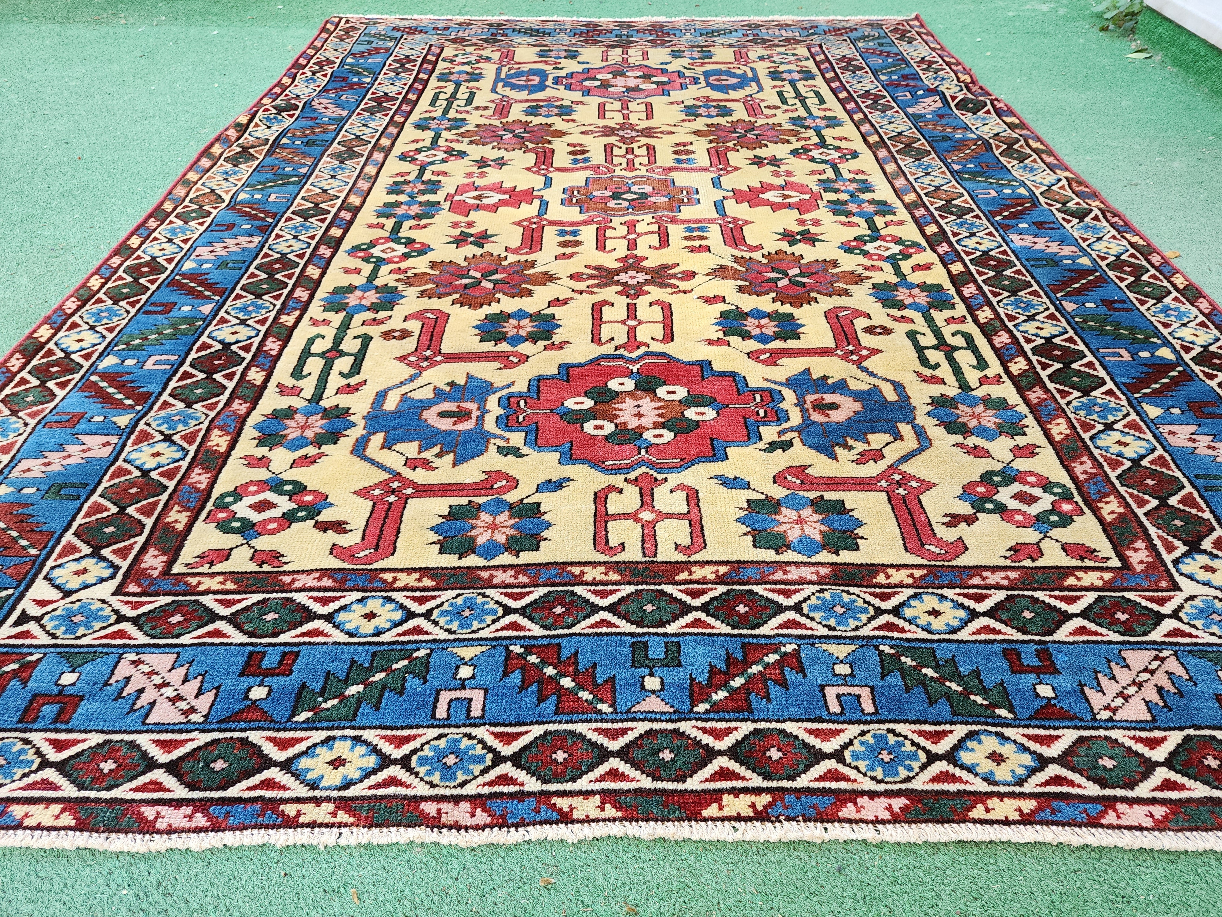 antique Caucasian Shirvan Wool Small Rug — edge weave